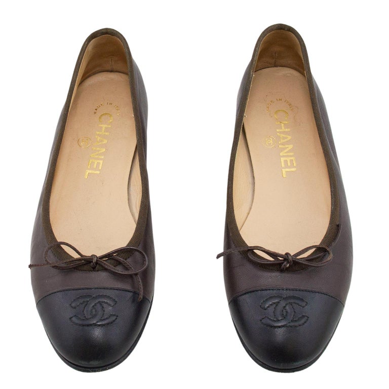 1990s Chanel Brown and Black Leather Flats For Sale at 1stDibs