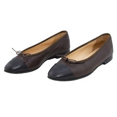 Vintage 1990s Chanel Brown and Black Leather Flats 