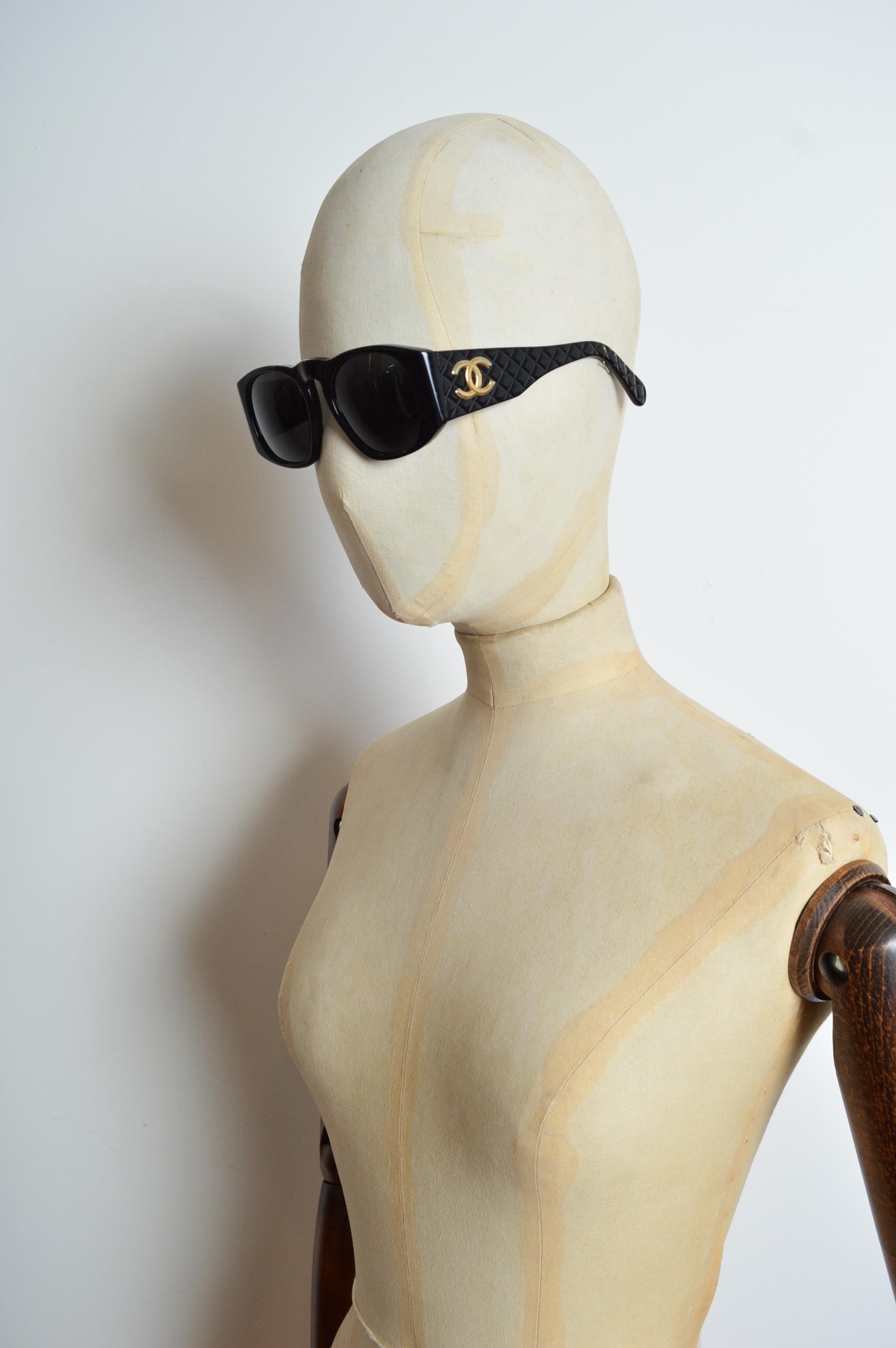 1990’s Chanel by Karl Lagerfeld Black & Gold CC Rounded Shades - Sunglasses For Sale 6