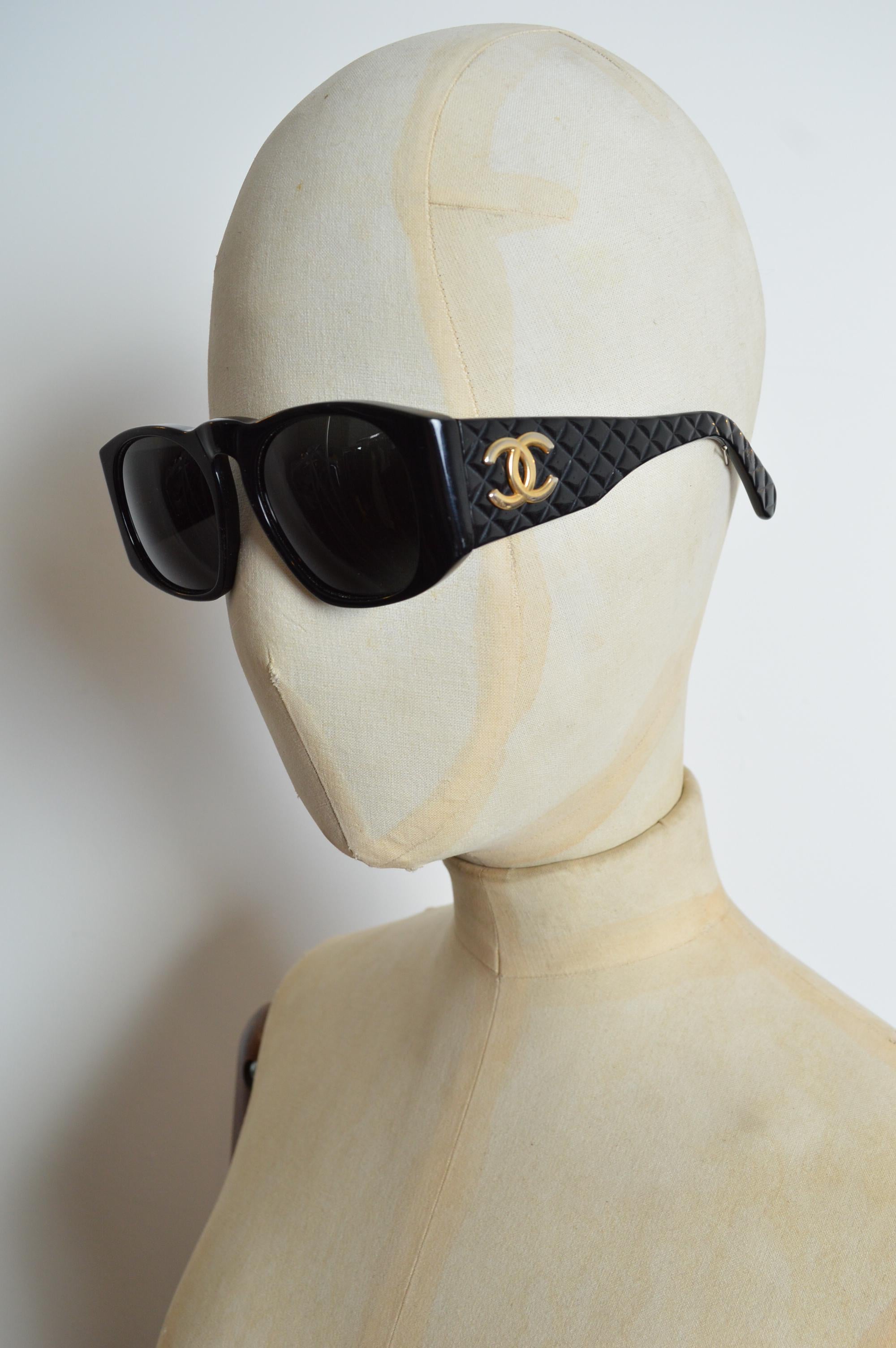 1990’s Chanel by Karl Lagerfeld Black & Gold CC Rounded Shades - Sunglasses For Sale 8