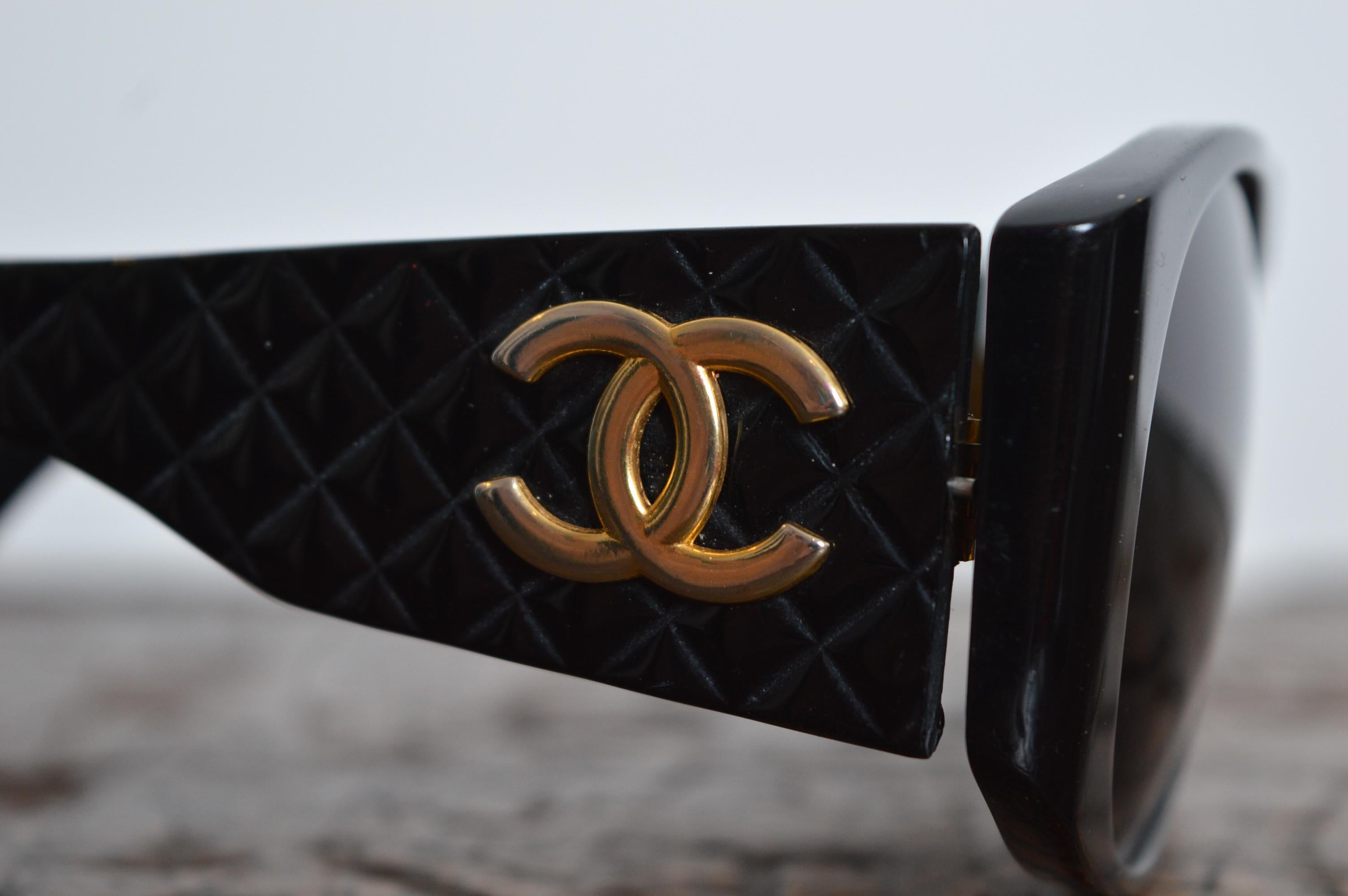 1990’s Chanel by Karl Lagerfeld Black & Gold CC Rounded Shades - Sunglasses For Sale 11