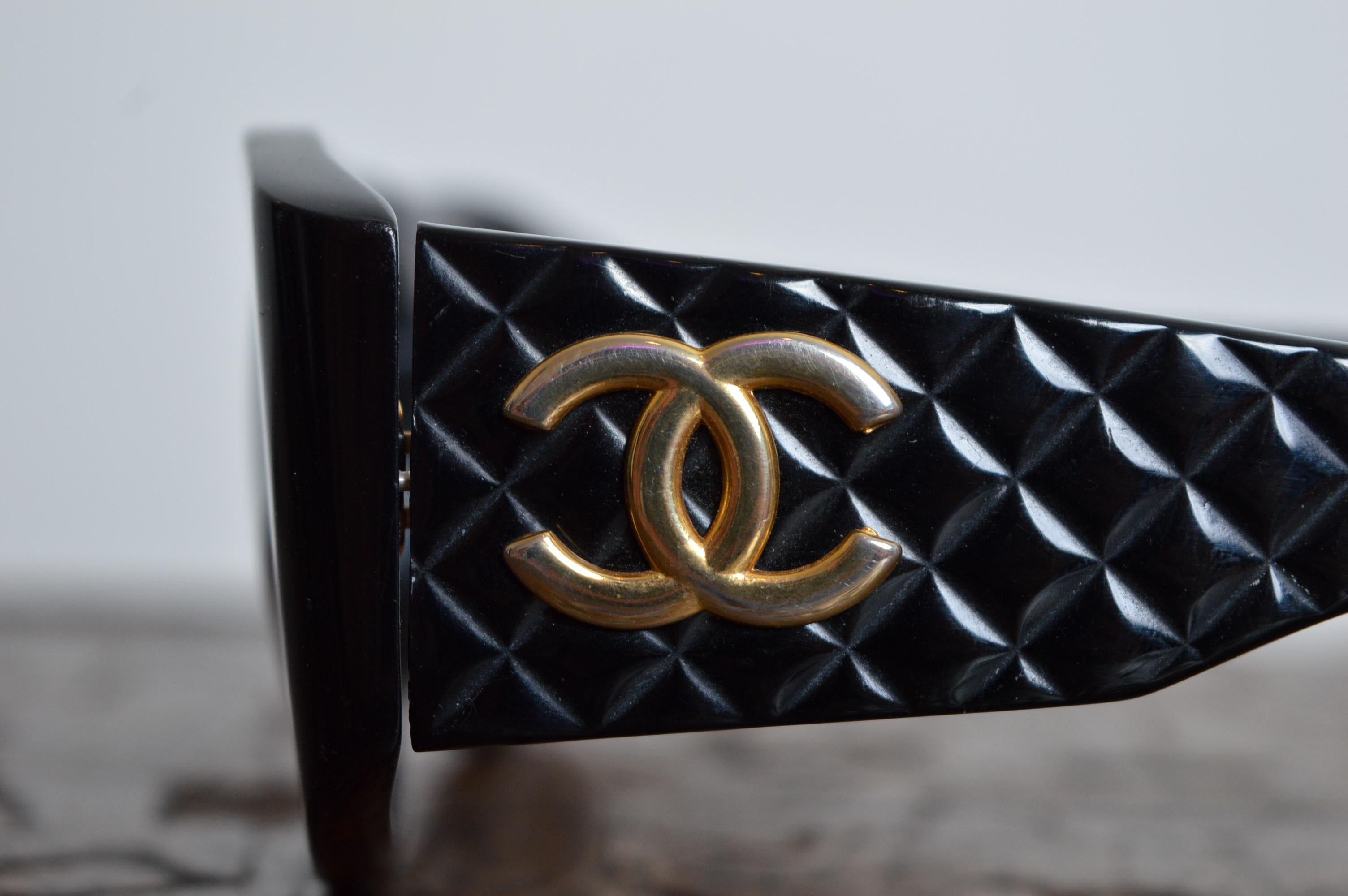 1990’s Chanel by Karl Lagerfeld Black & Gold CC Rounded Shades - Sunglasses For Sale 2