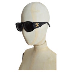 Chanel by Karl Lagerfeld Negro y Dorado CC Gafas de sol redondeadas - Años 90
