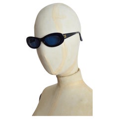 Occhiali da sole Chanel by Karl Lagerfeld for Chanel anni '90 con lenti blu colorate, occhiali da sole ovali e magri