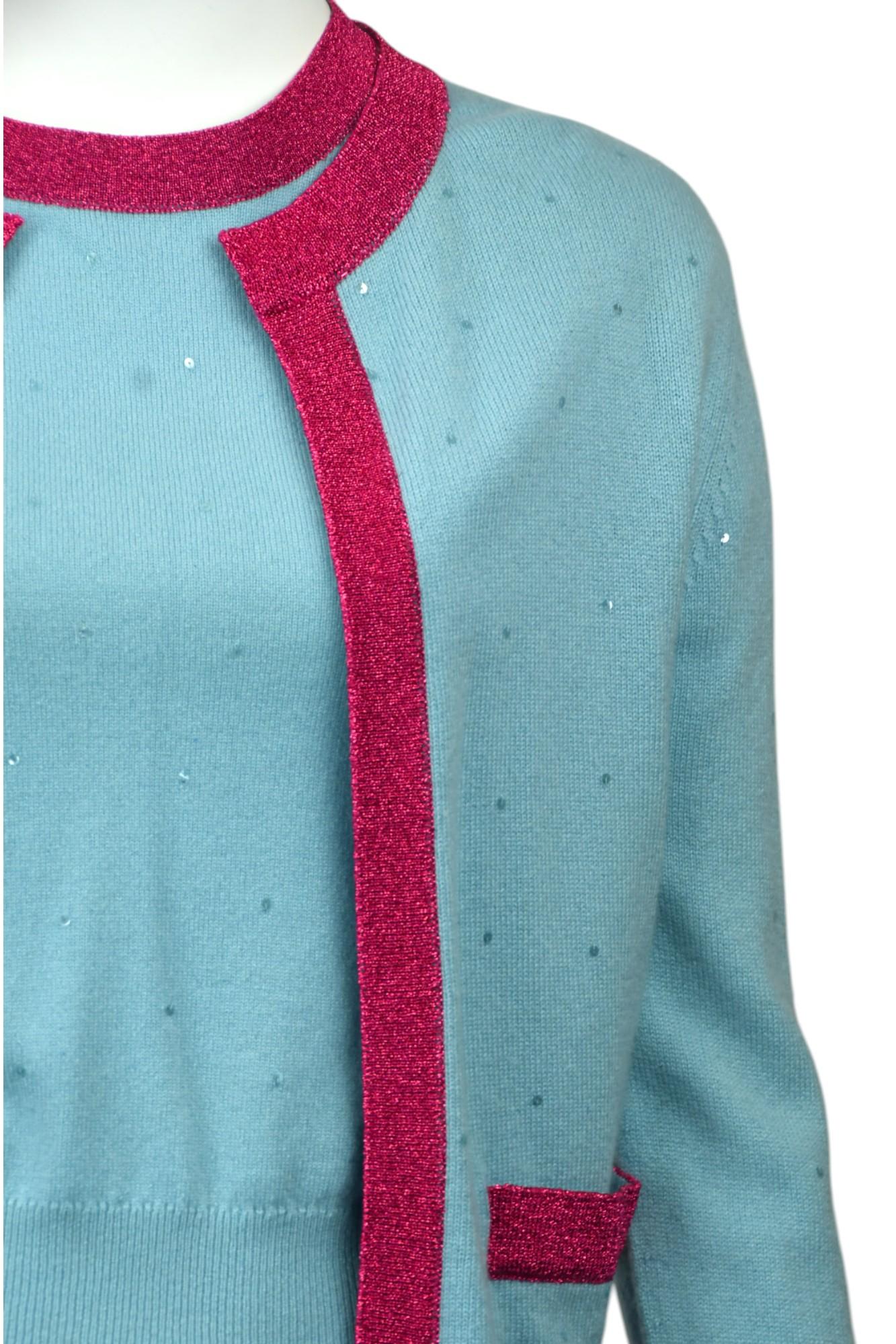 Bleu 1990 Chanel Twin Set en cachemire avec paillettes transparentes  Taille US 6 en vente