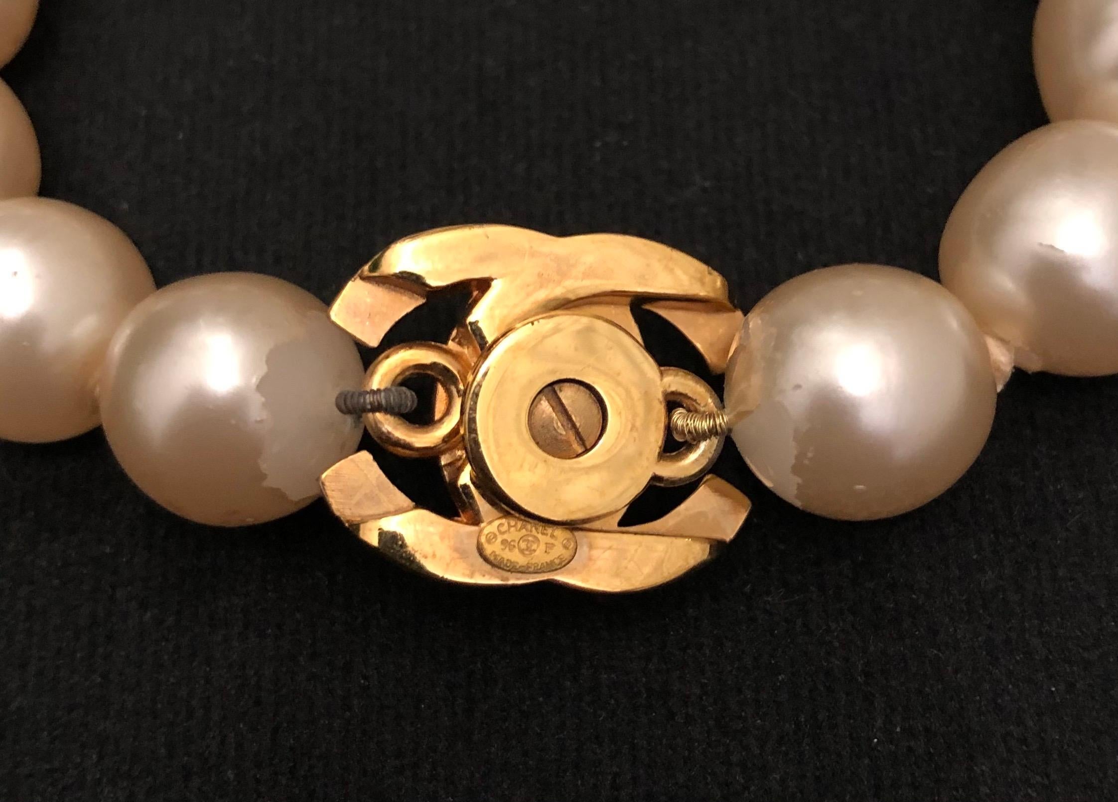 1990s Chanel Faux Pearl Turnlock Bracelet Turn Lock 2