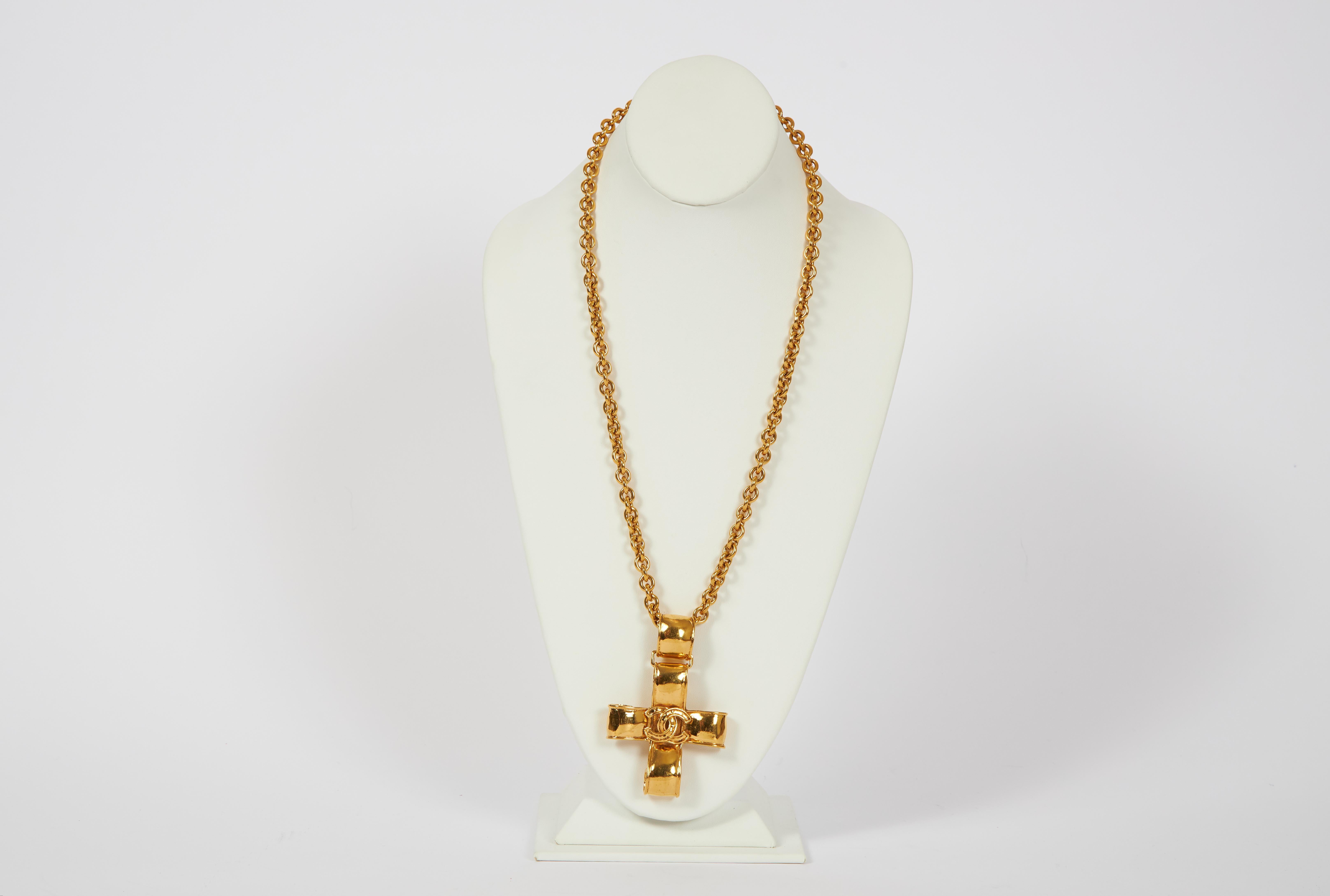 Chanel goldtone metal cross pendant necklace. Spring 1994 collection. Pendant: 3.5