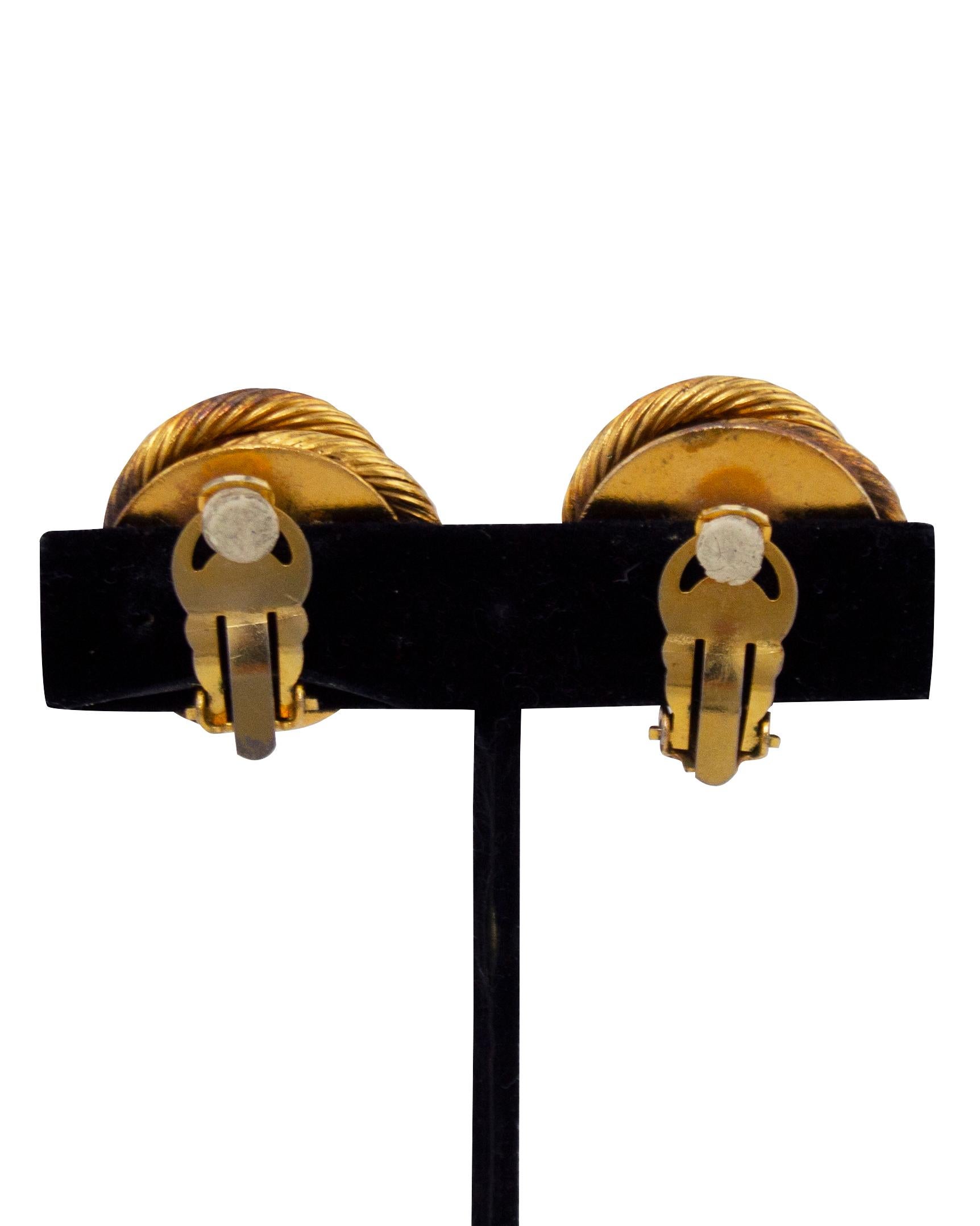 Women's 1990s Chanel Gold, Pearl and Rhinestone Clip On Earrings  For Sale