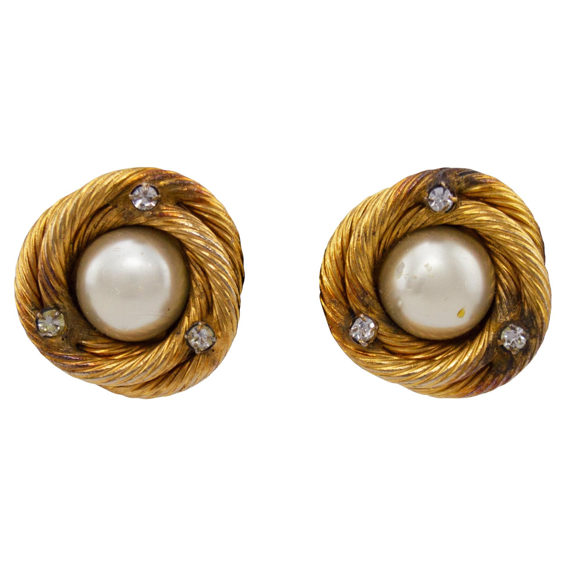 chanel pearl earrings vintage dangle