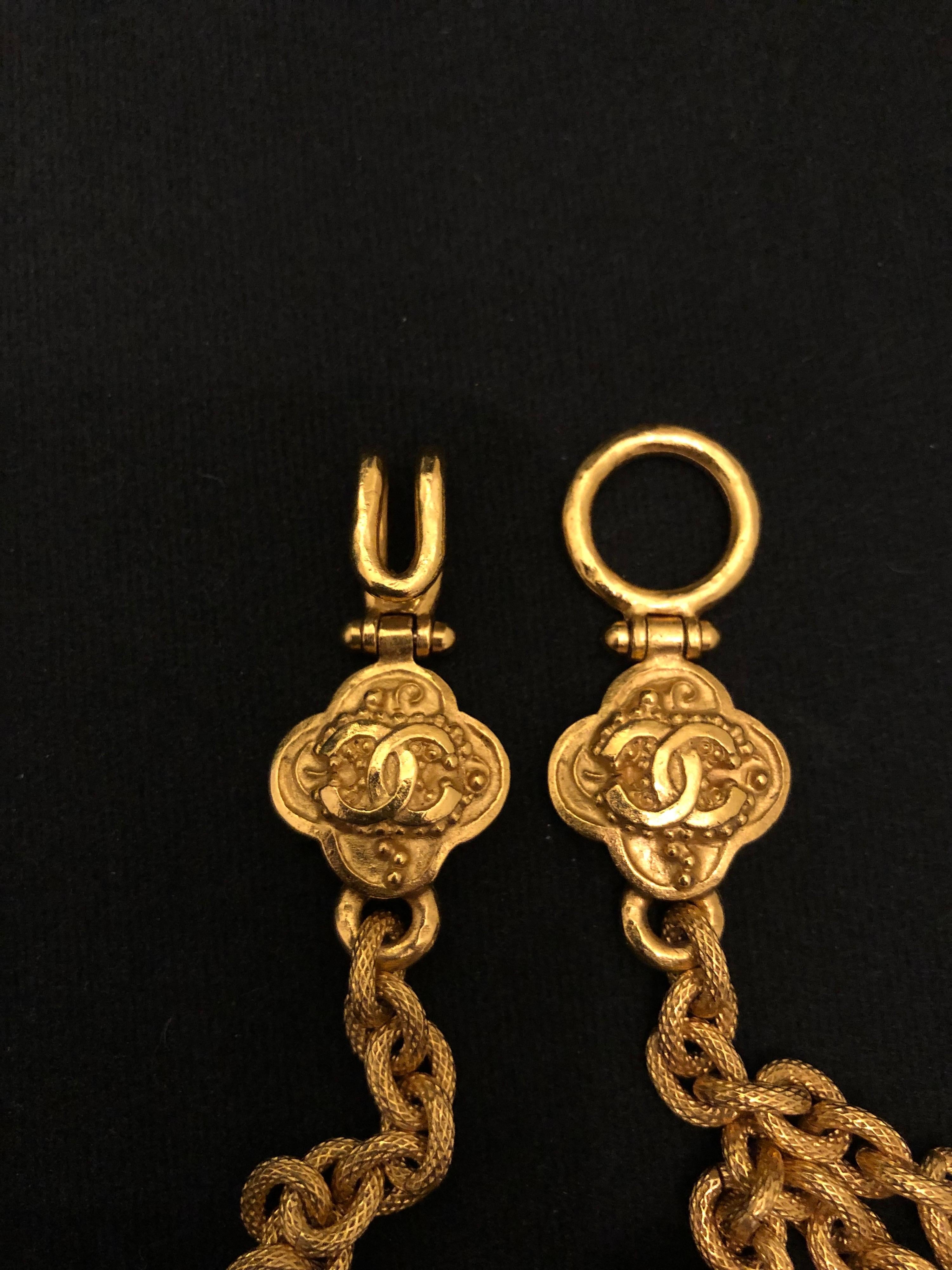 Women's 1990s Vintage CHANEL Black Clover Gold Toned CC Chain Necklace Onyx