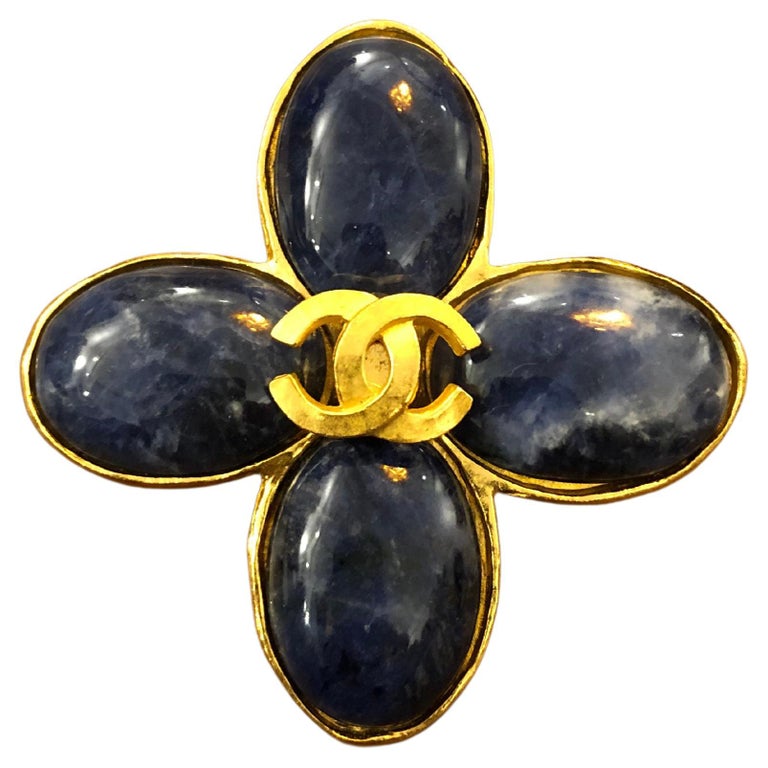 Chanel Vintage Chanel Etruscan Style Gold tone CC Logo 4-Leaf Clover