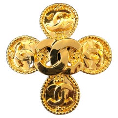 1990s Vintage CHANEL Gold Toned CC Clover Brooch