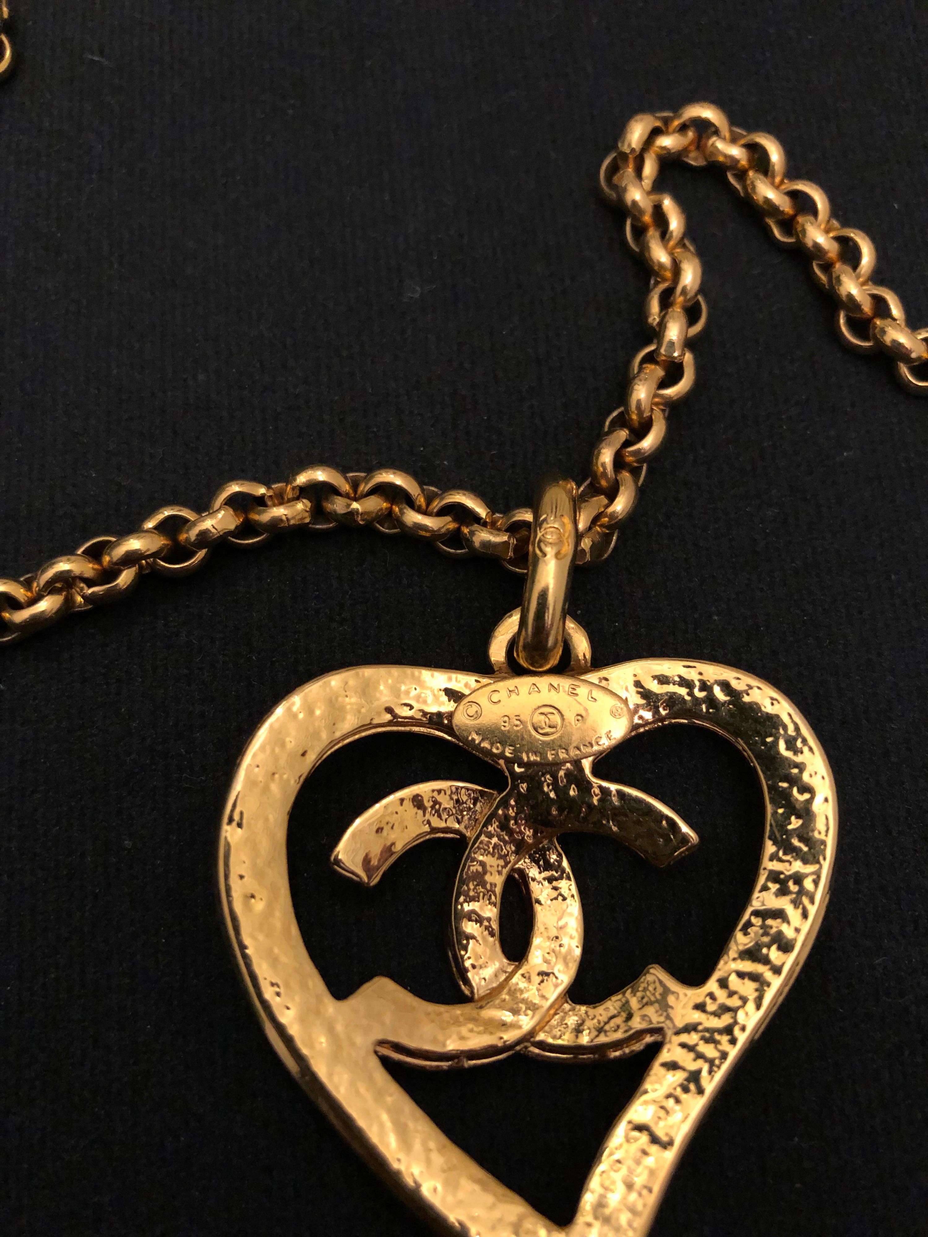 heart chanel necklace