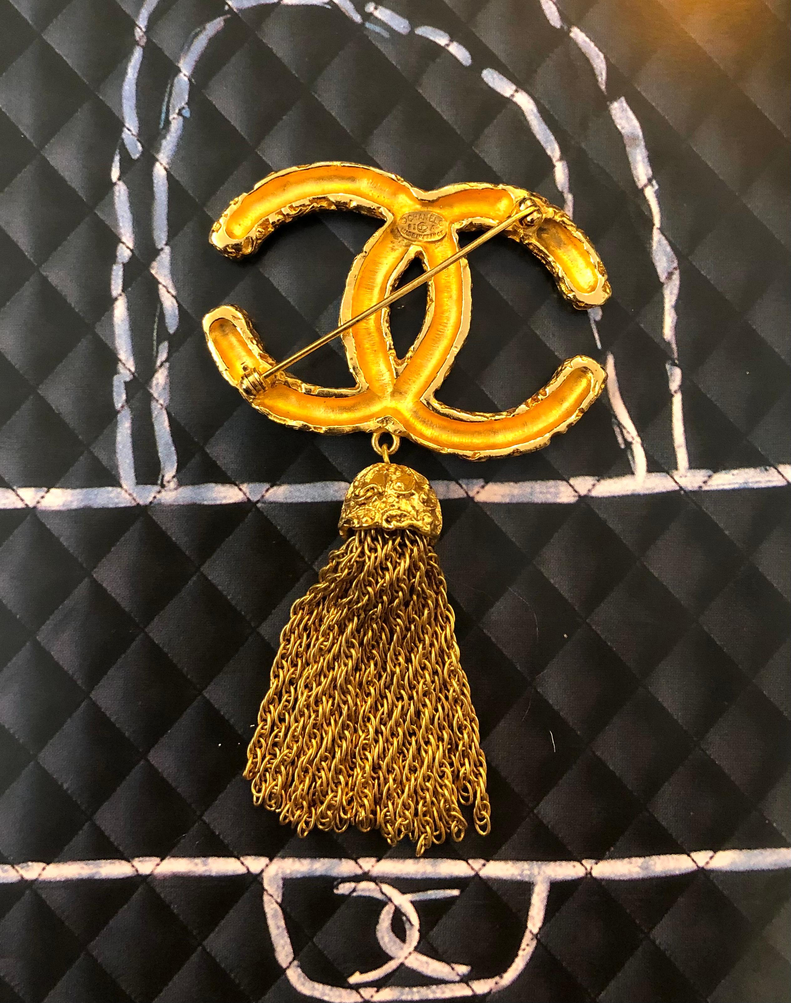 1990s CHANEL Gold Toned CC Tassel Brooch In Excellent Condition In Bangkok, TH