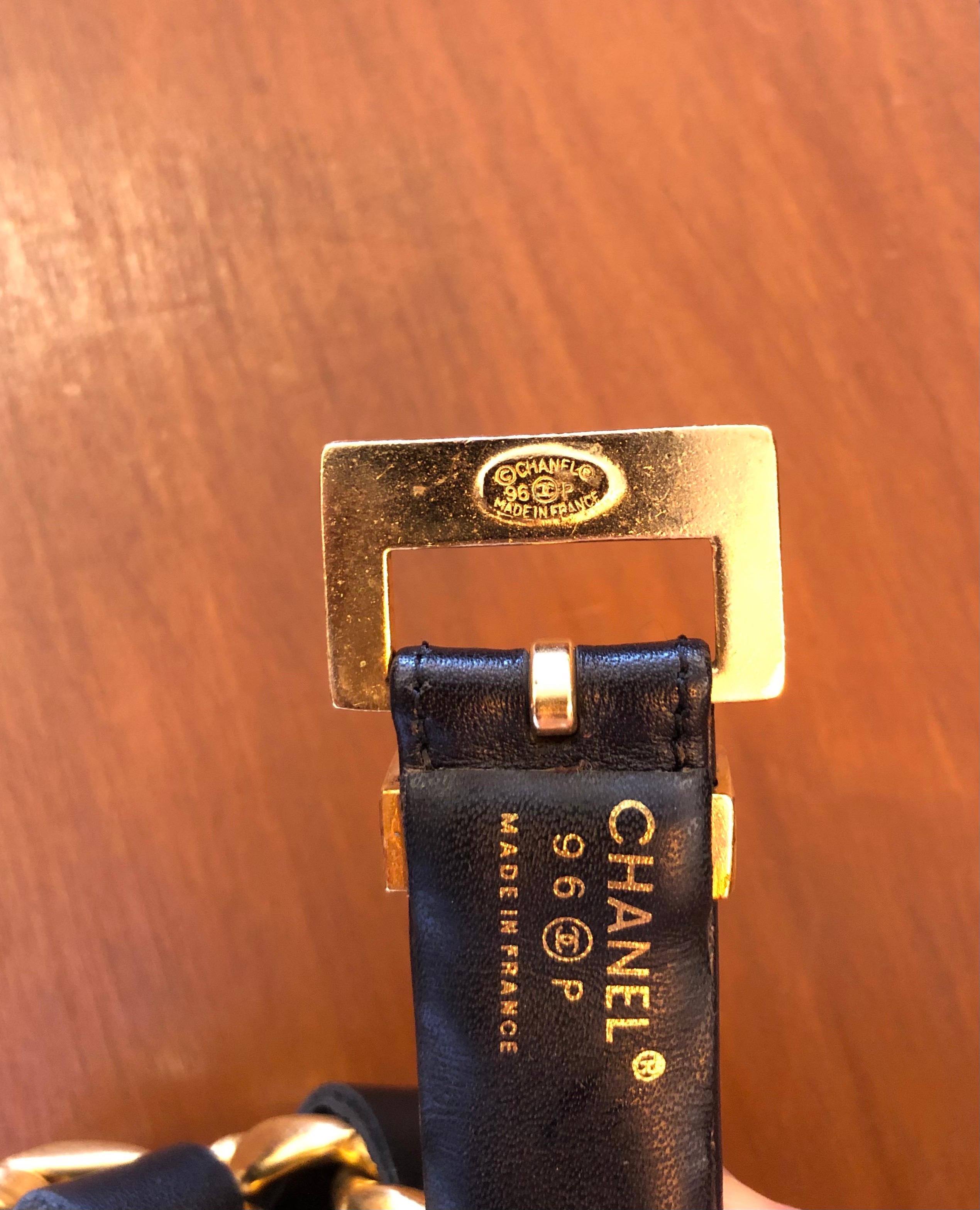 1990s Vintage CHANEL Gold Toned Leather Chain Belt Black Gold 1
