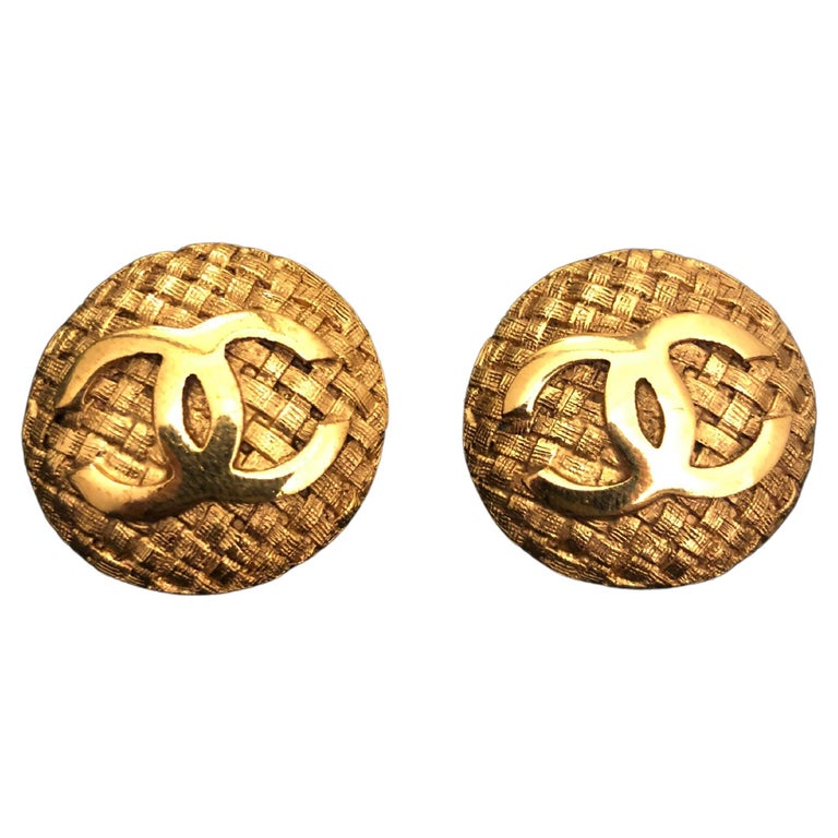 1991 Vintage CHANEL Gold Toned Tweed Clip On Earrings at 1stDibs
