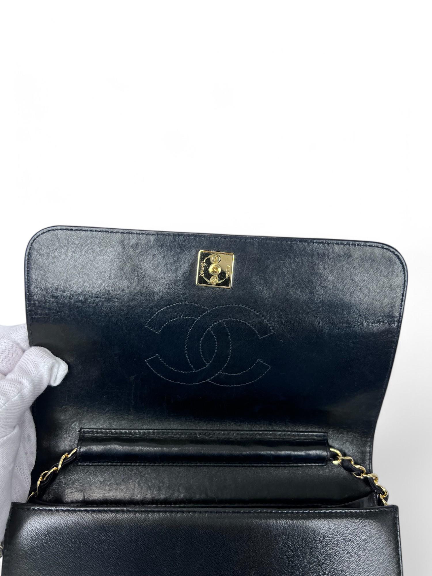 1990 Chanel - Pop Art peint à la main 