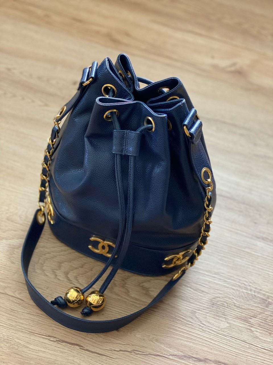 Navy Blue extremely rare color ONLY ONE on the market!

Gently used with minor scratches to CC hardware 
Minimal wear on bottom corner barely noticeable other areas are in excellent condition
includes interior pouch to place cosmetics or credit