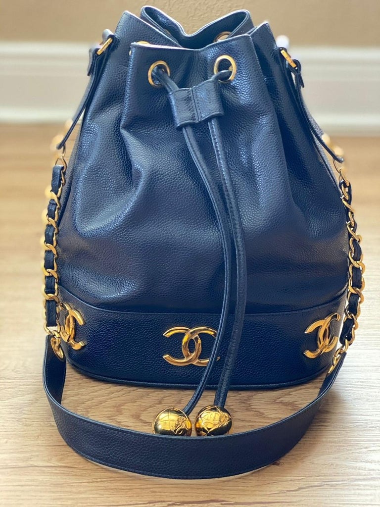 1990s Chanel ICONIC CC vintage navy blue drawstring bucket bag For Sale at  1stDibs