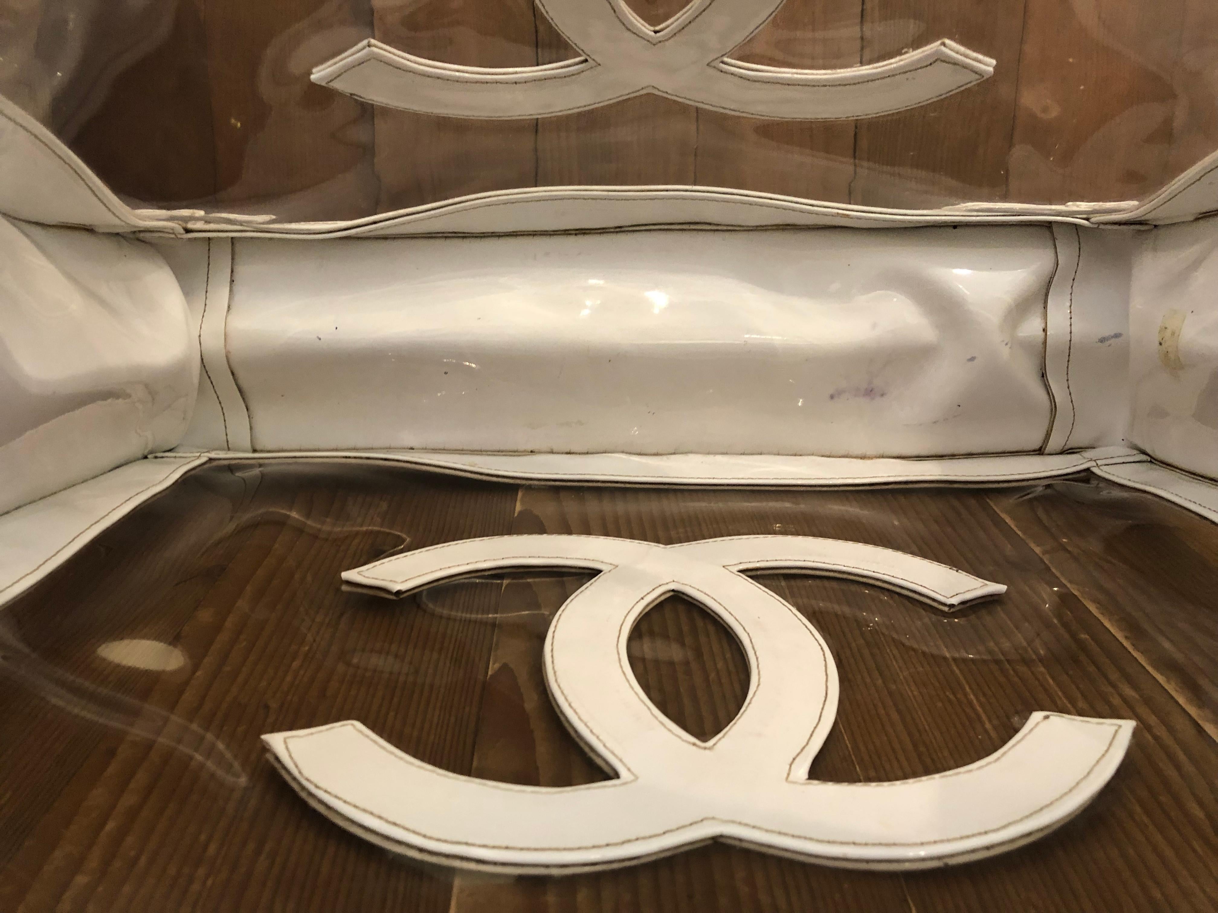 1990s CHANEL Jumbo Barbie Vinyl Chain Tote Off White 4
