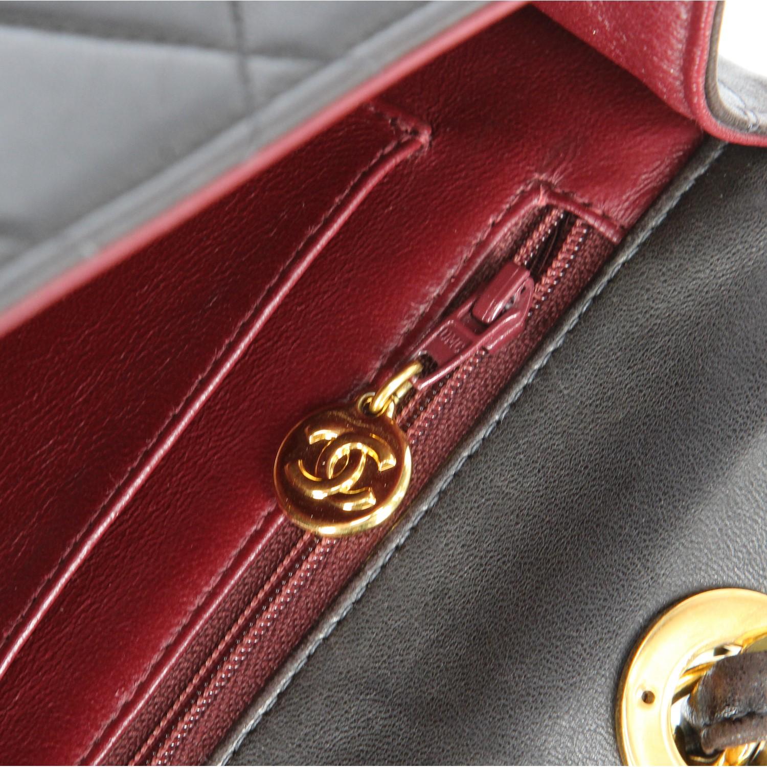 Bolso Jumbo Vintage Chanel años 90 5