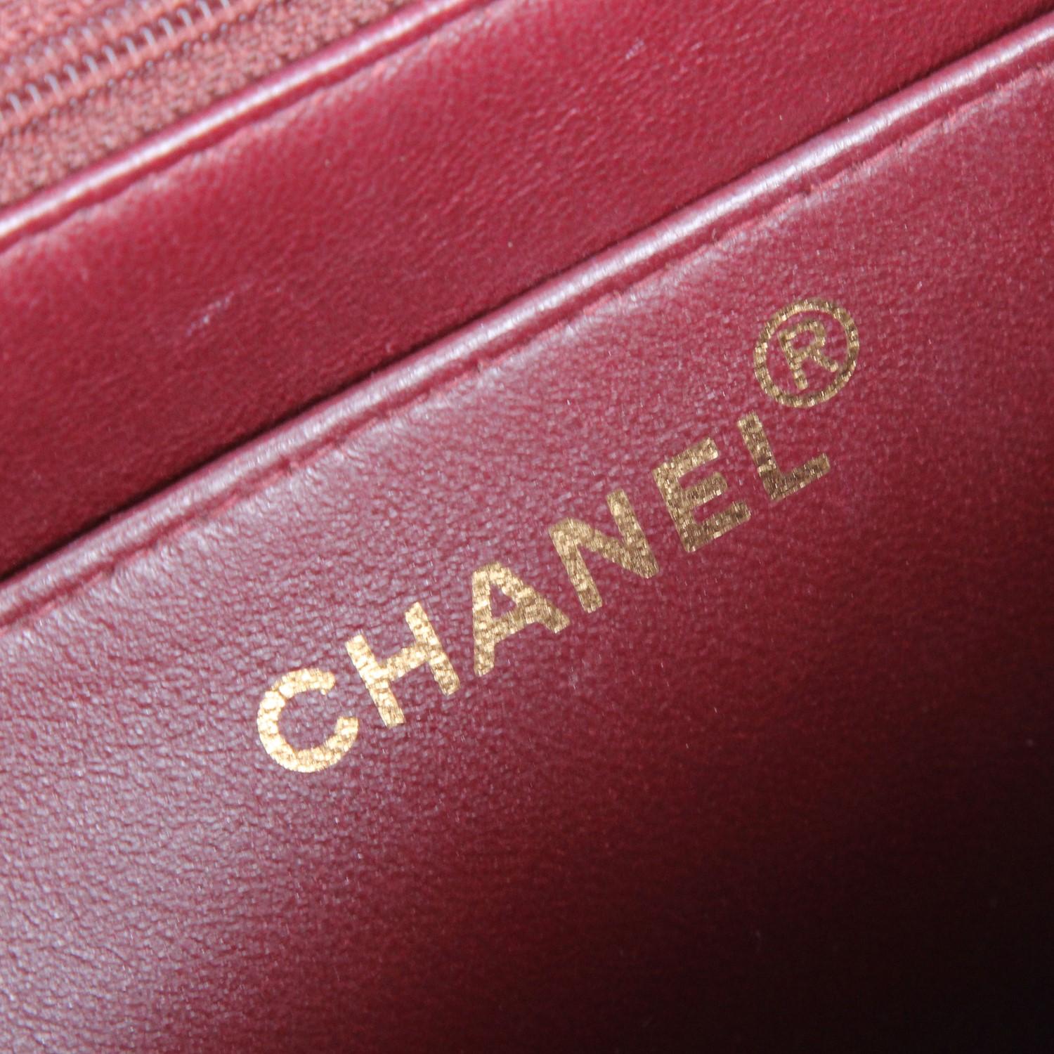 1990s Chanel Jumbo Vintage Bag 8