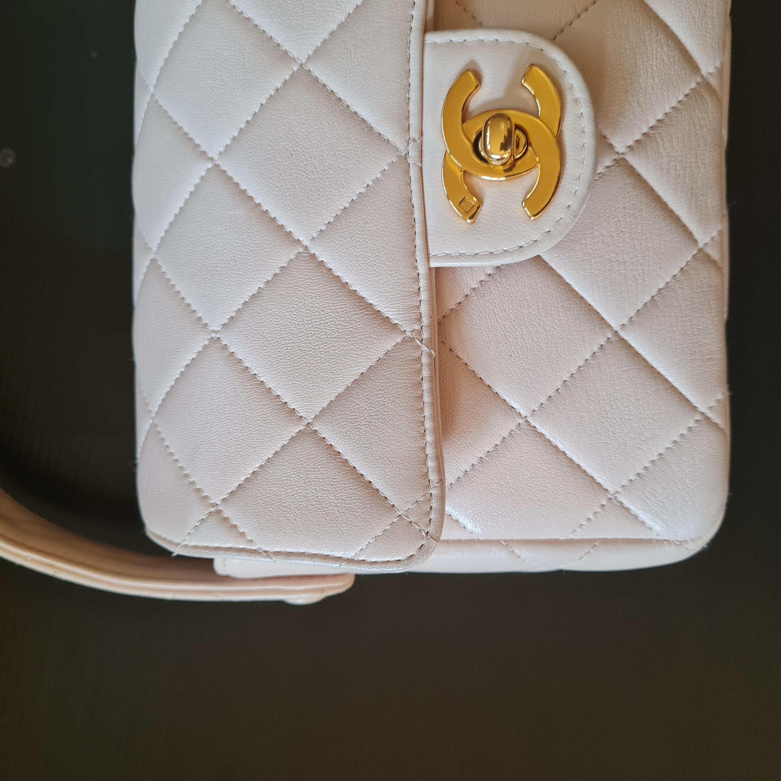 1990s Chanel Lambskin Quilted Mini Top Handle Bag In Good Condition In Jakarta, Daerah Khusus Ibukota Jakarta
