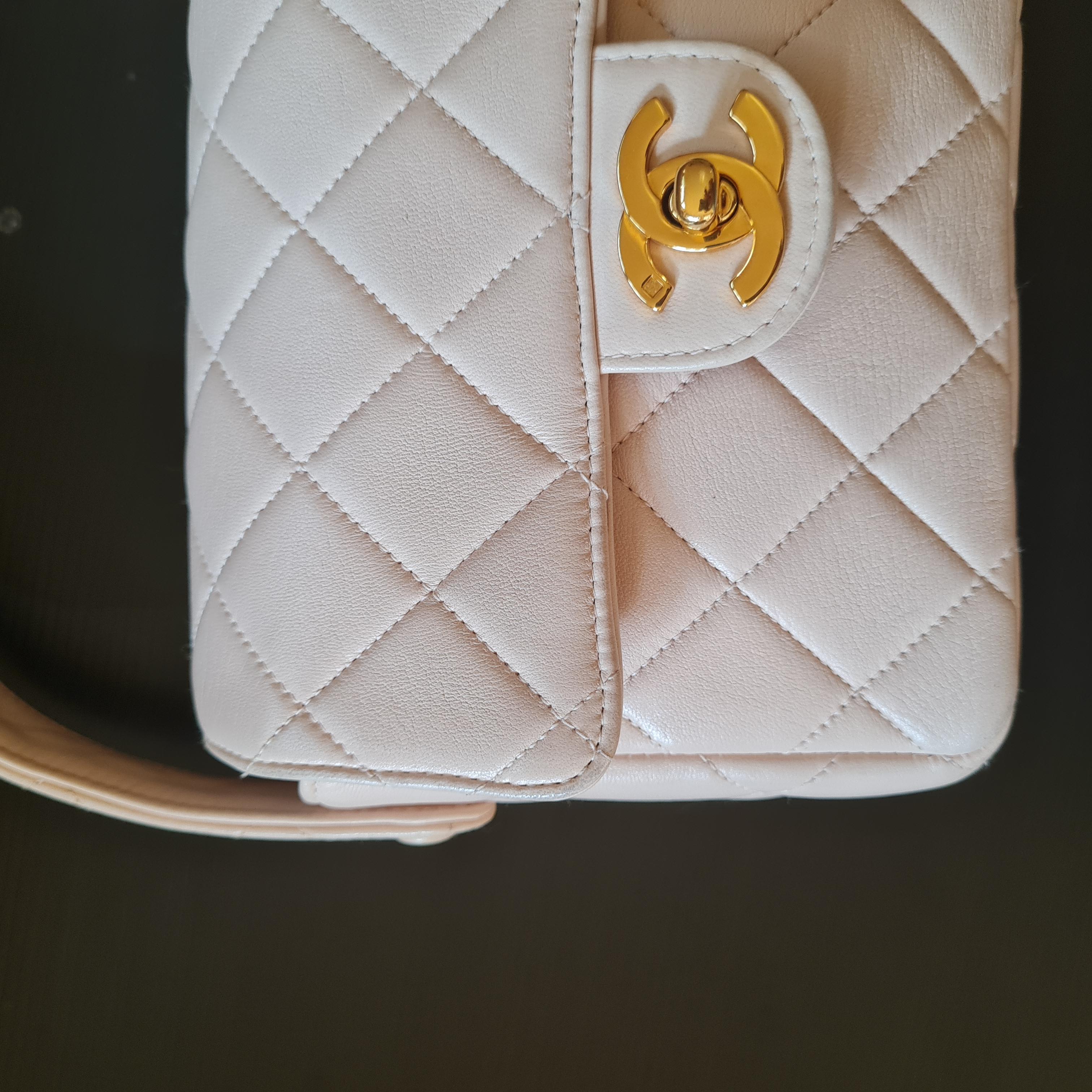 1990s Chanel Lambskin Quilted Mini Top Handle Bag In Good Condition For Sale In Jakarta, Daerah Khusus Ibukota Jakarta