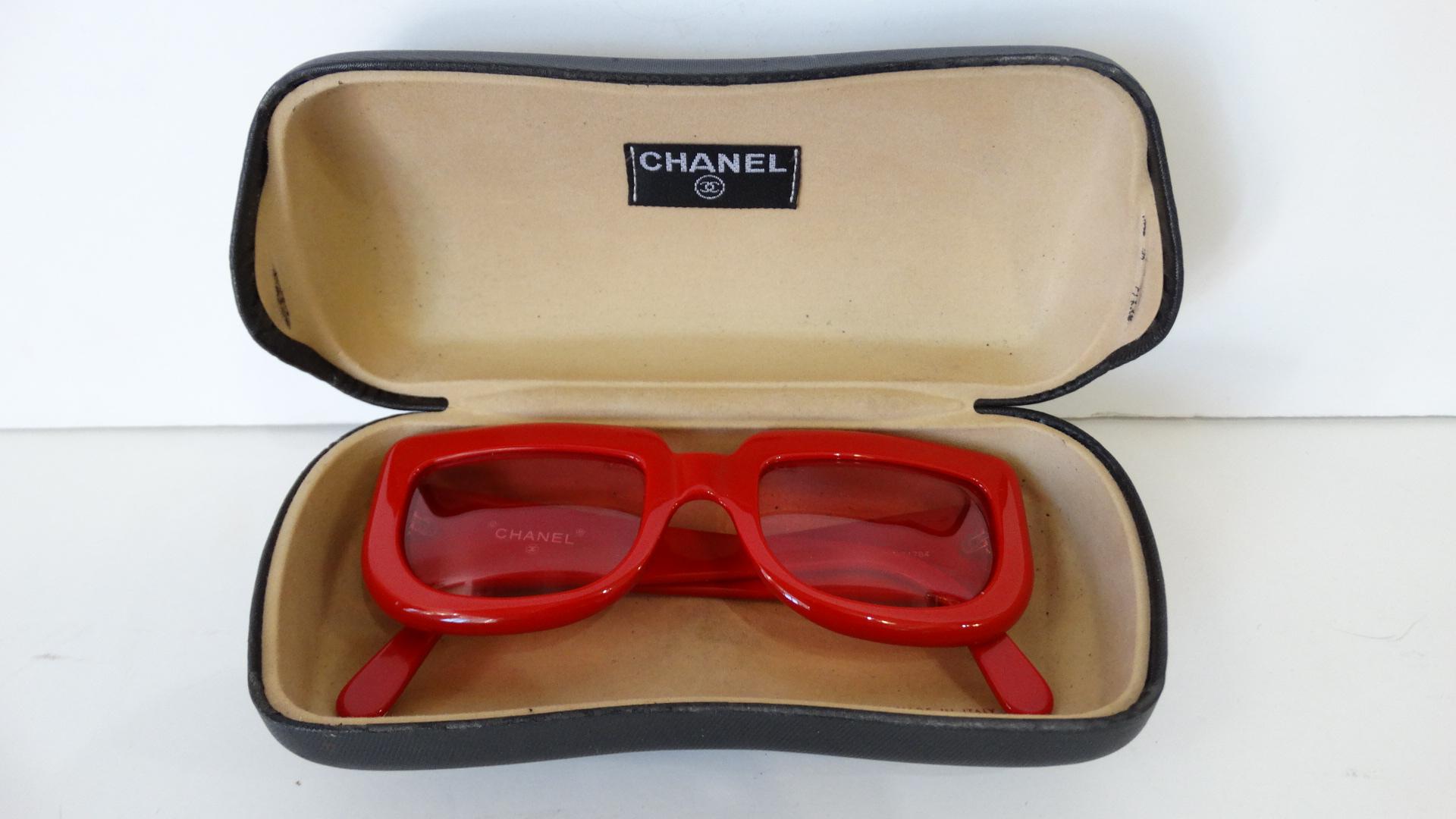 1990s Chanel Lipstick Red Retro Sunglasses  4