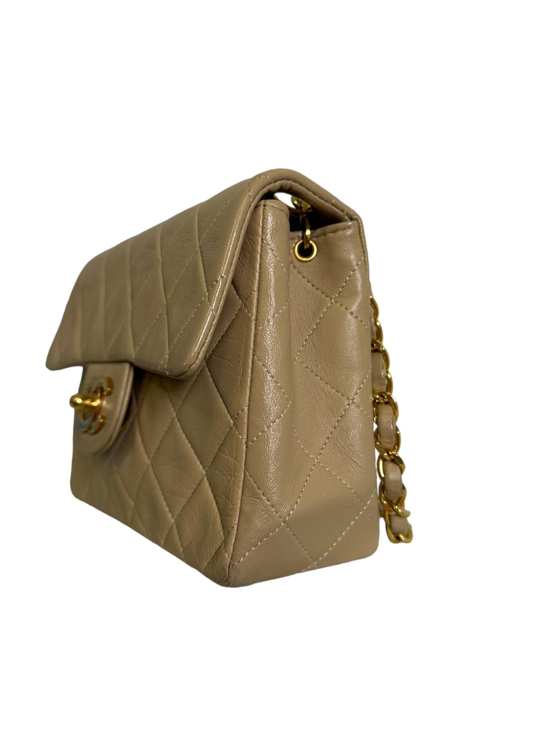 Women's 1990s Chanel Mini Flap Beige Leather Shoulder Bag For Sale