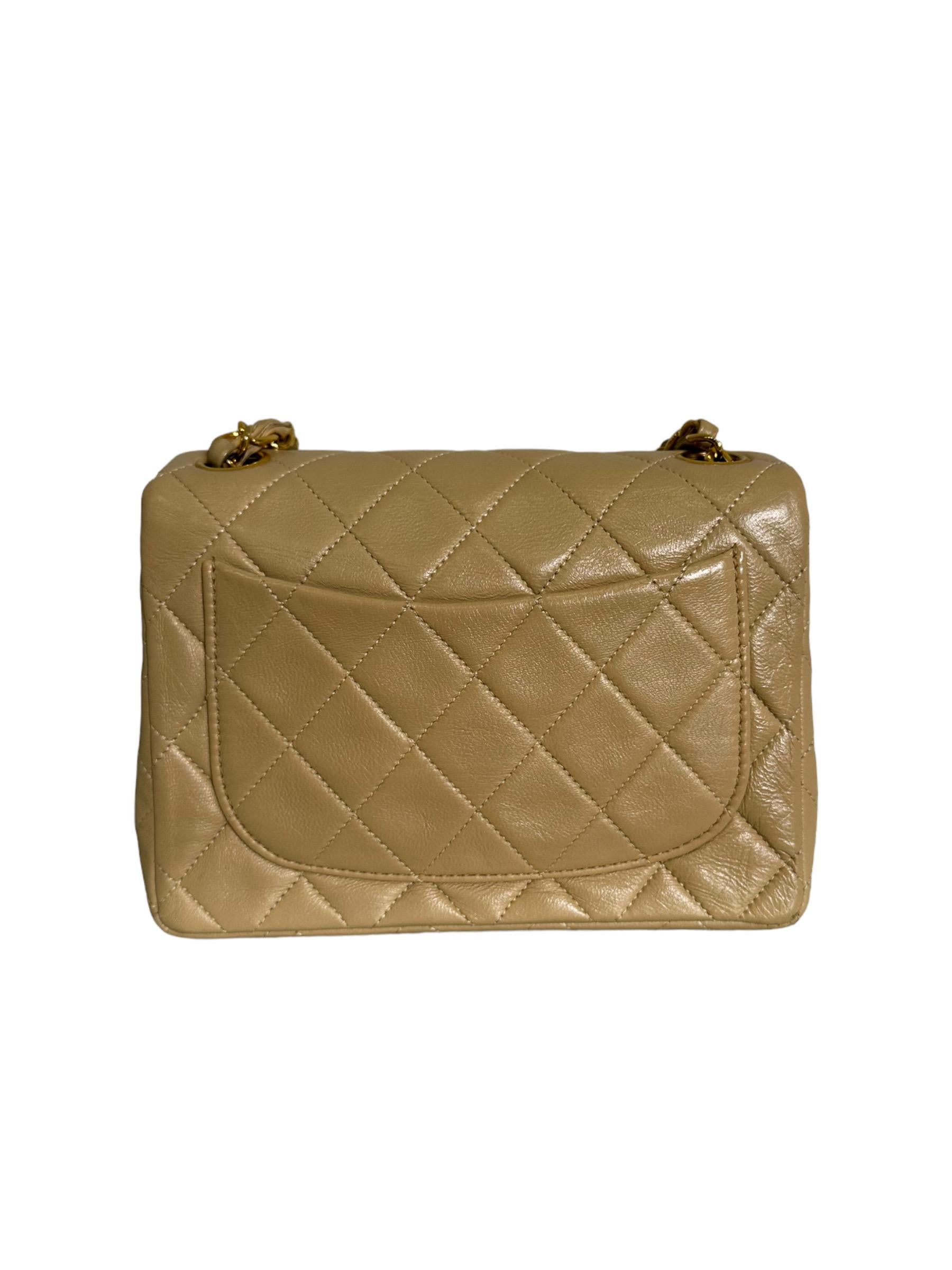 1990s Chanel Mini Flap Beige Leather Shoulder Bag For Sale 2