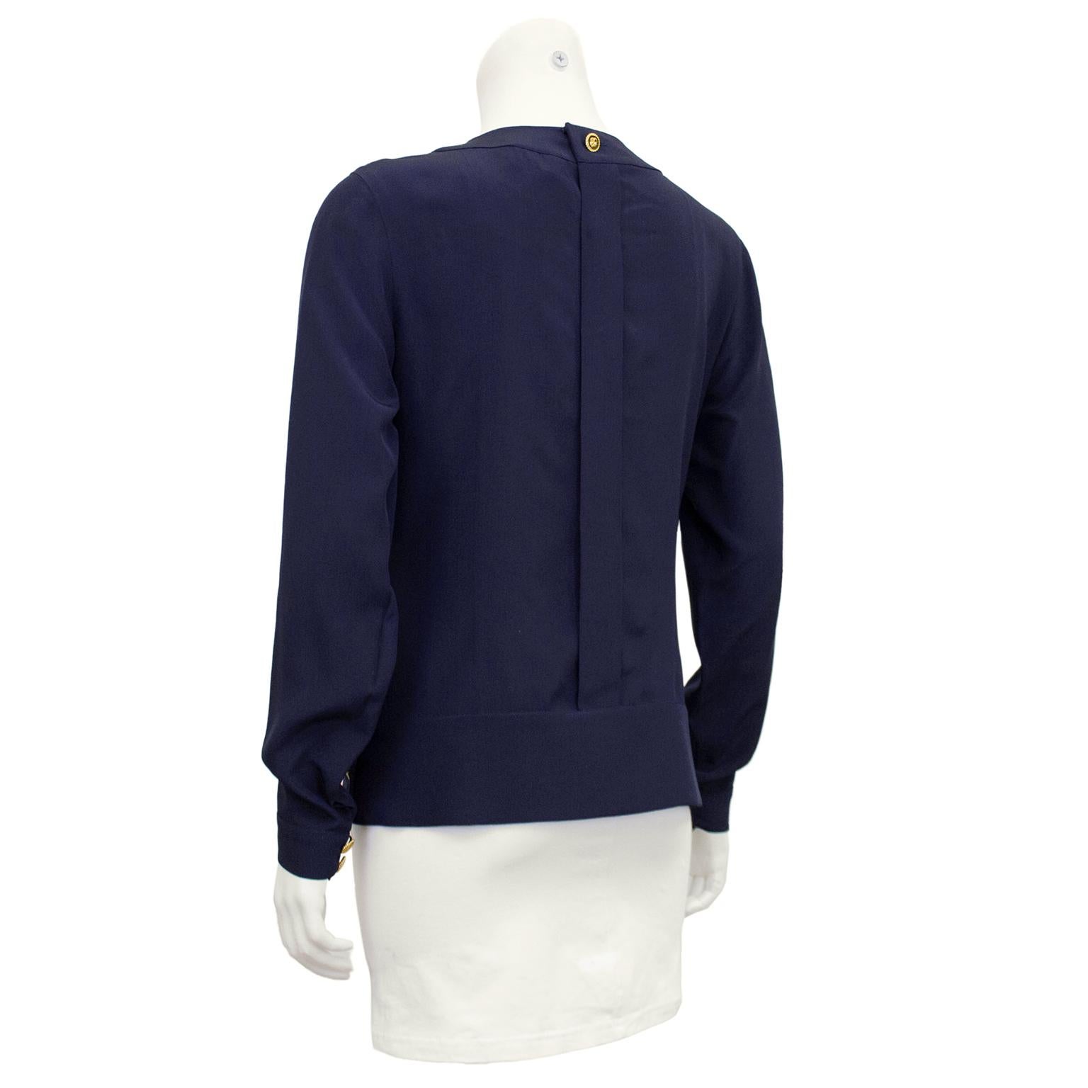 1990er Chanel Marineblaues Seidenblusenoberteil aus Seide (Schwarz) im Angebot