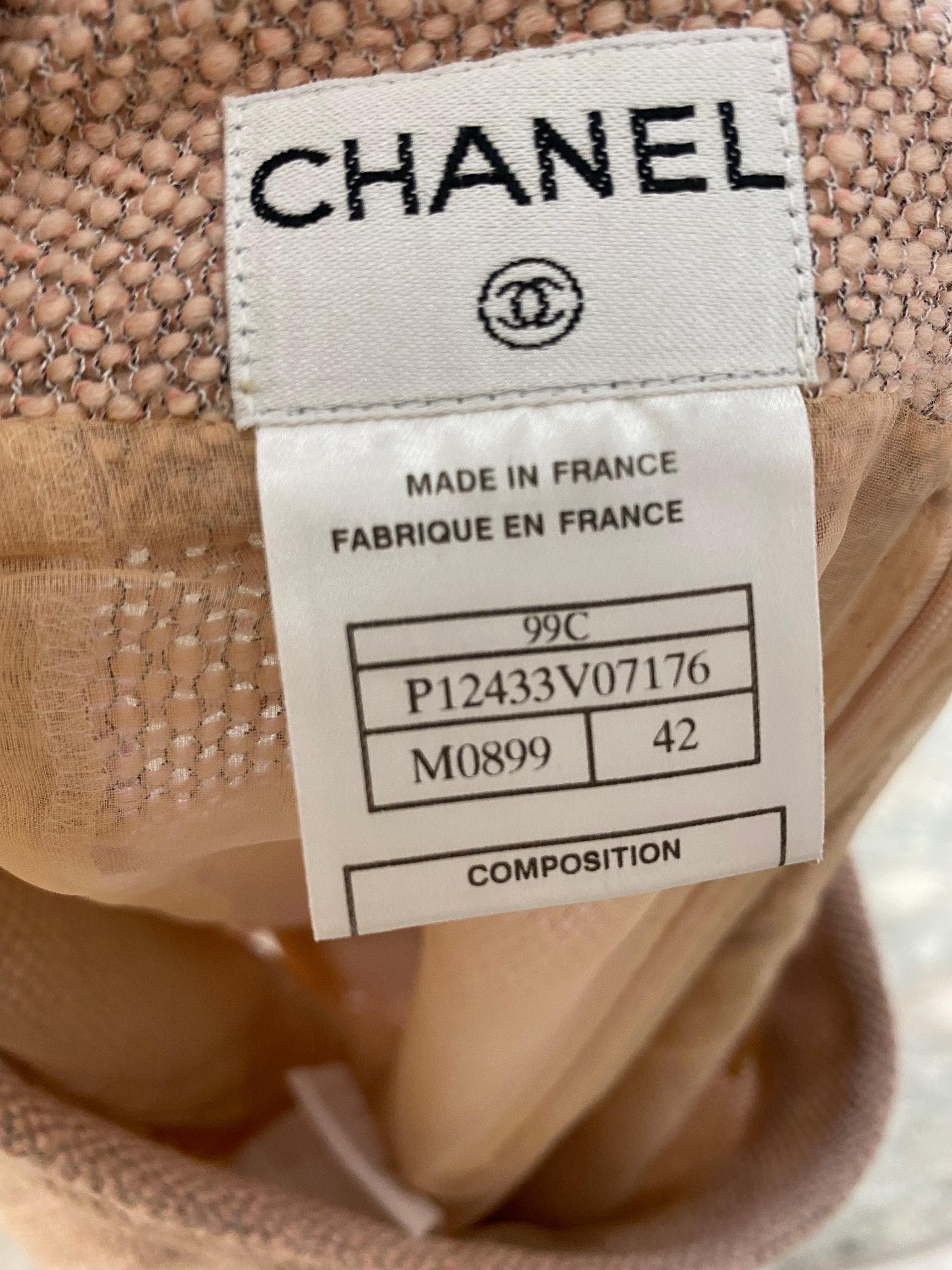CHANEL, tailleur blazer jupe en laine rose pâle, années 1990 en vente 7