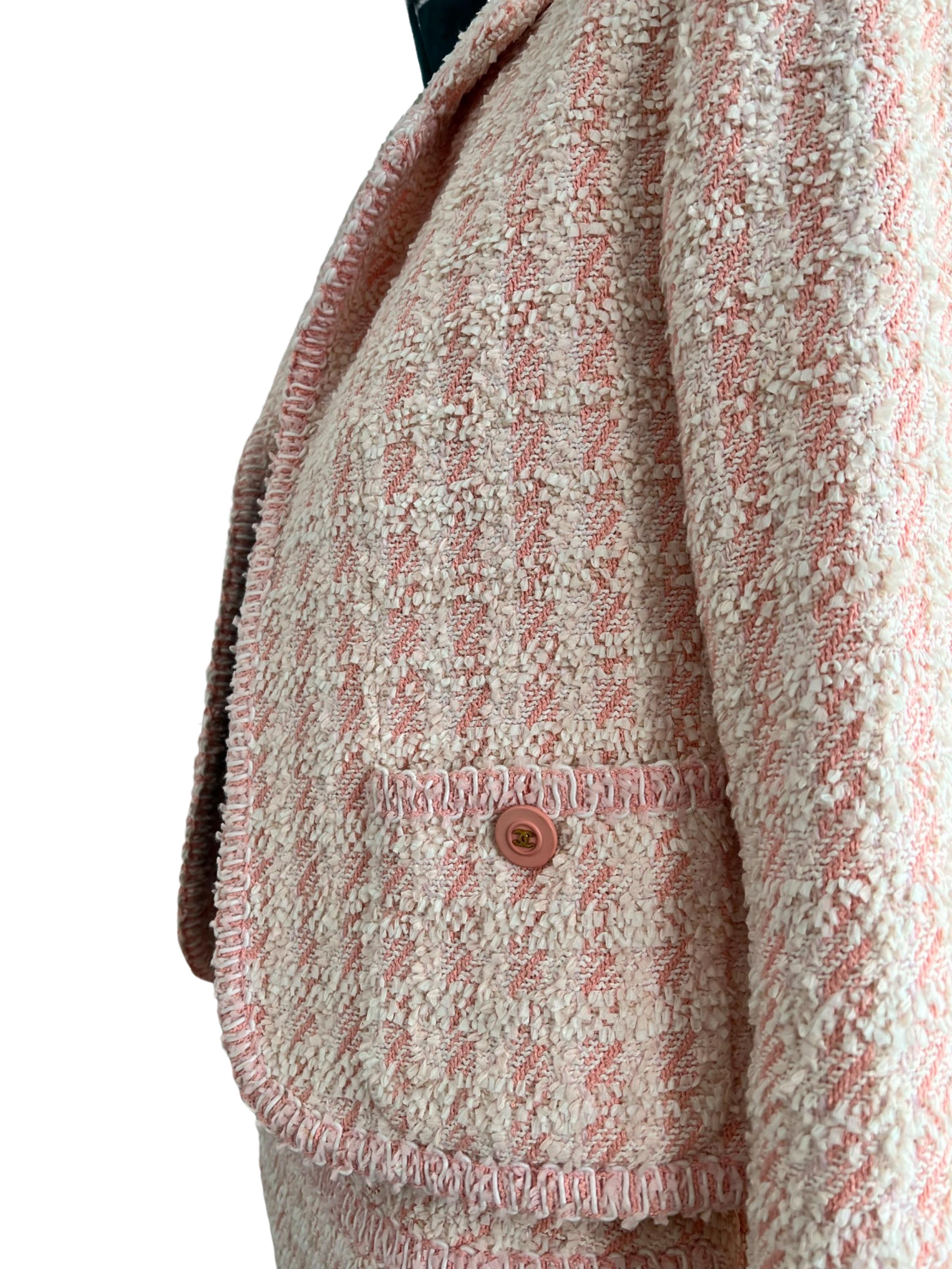 1990s Chanel Pink Tweed Jacket mini skirt set  For Sale 2