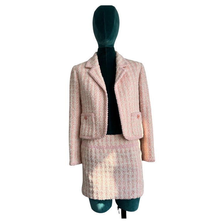 1990s Chanel Pink Tweed Jacket mini skirt set For Sale at 1stDibs