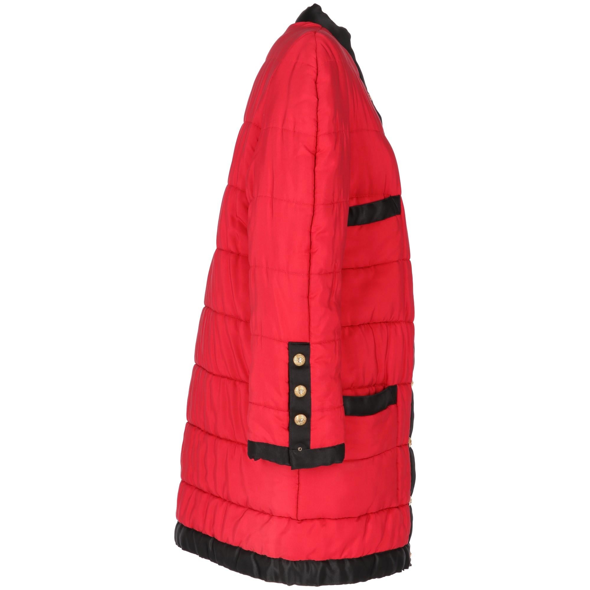 1990s Chanel Red And Black Duffle Coat In Good Condition In Lugo (RA), IT