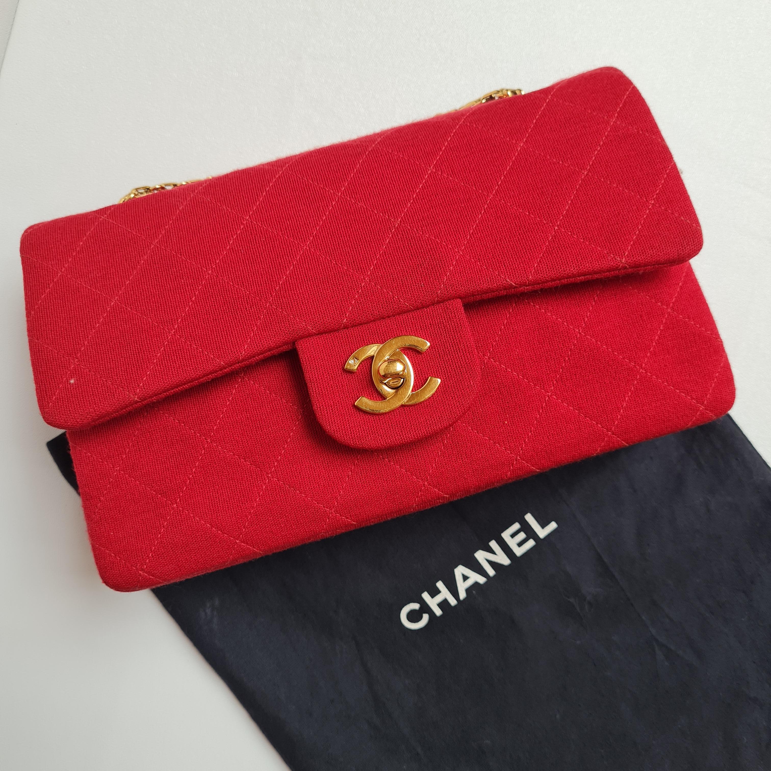 1990s Chanel Red Jersey Quilted Medium Flap Bag 11