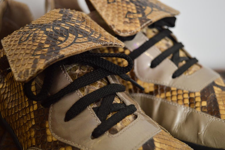 1990s Chanel Silver Leather football soccer style sneaker  display picture 3