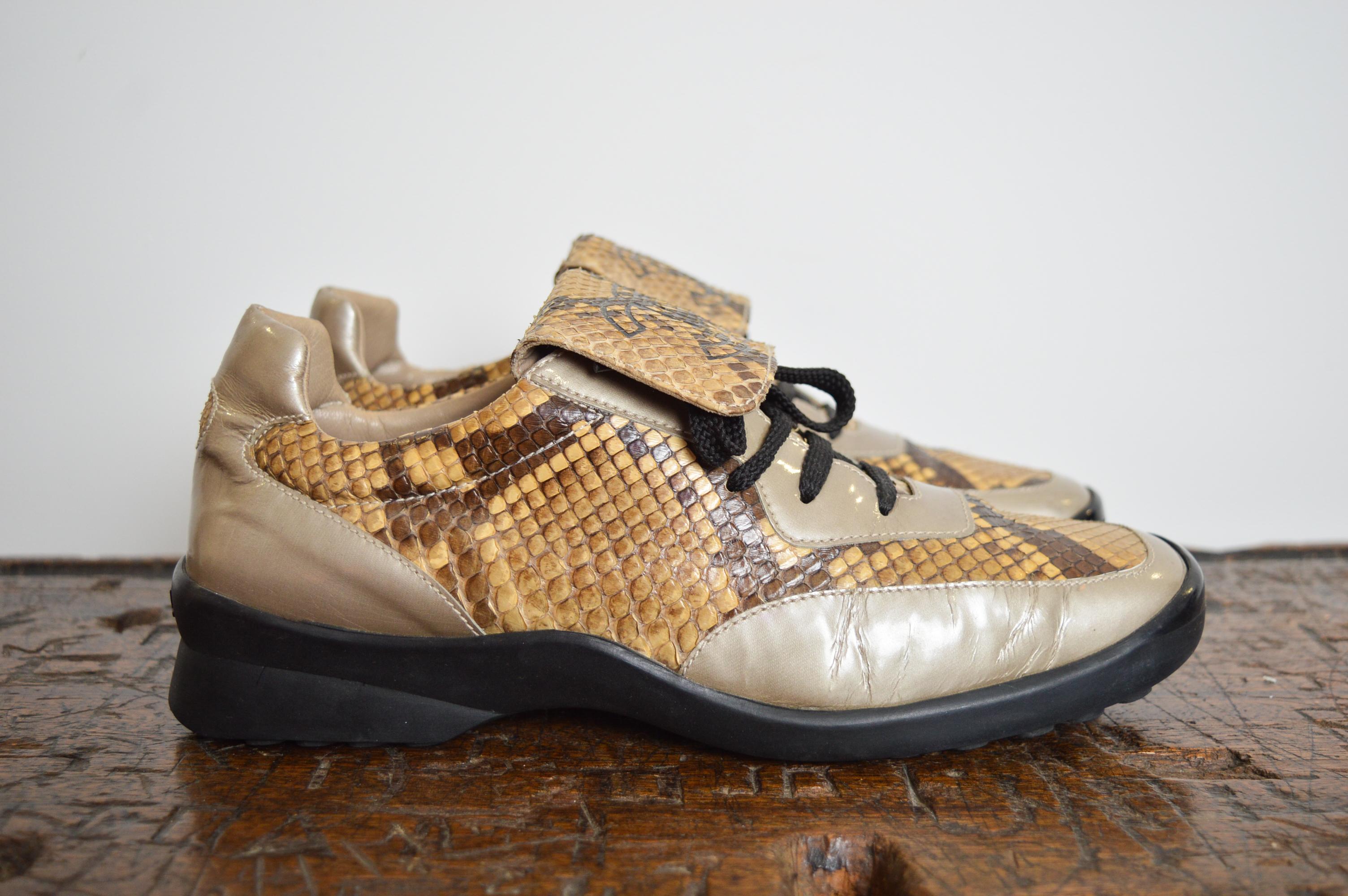 1990s Chanel Silver Leather football soccer style sneaker / CC emblem Trainers For Sale 7