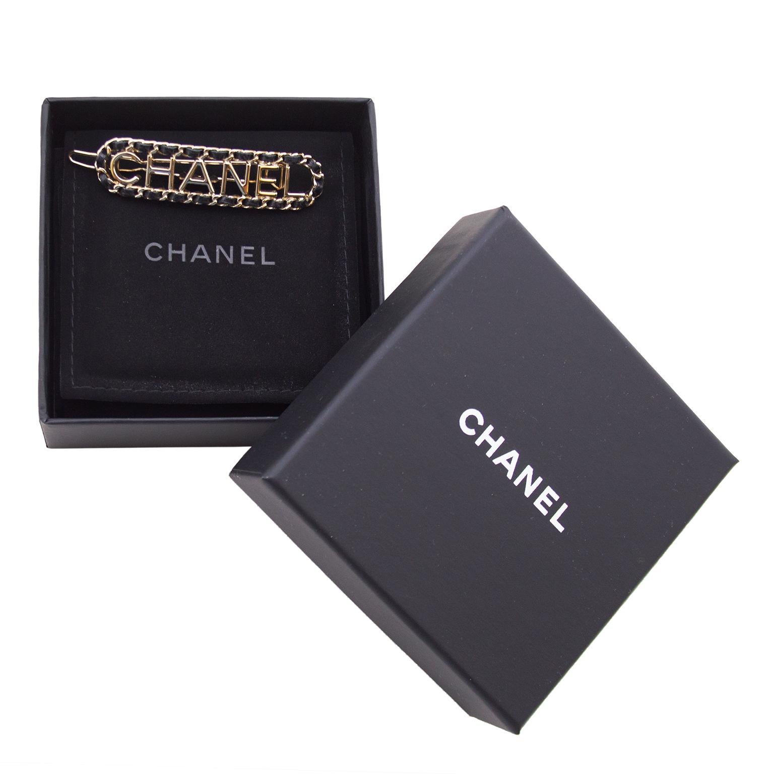 1990er Chanel Silber Metall und schwarze Lederhaar-Barrette aus Leder (Beige) im Angebot