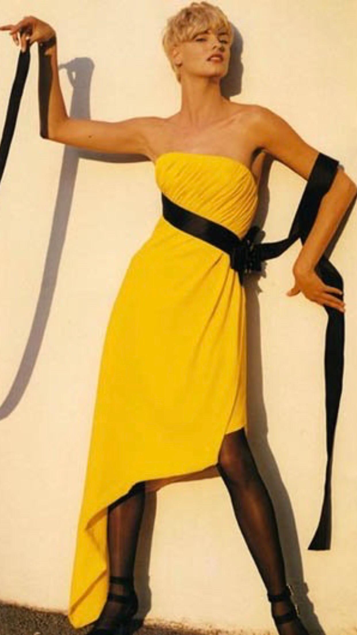 1990S CHANEL Lemmon Yellow Silk Crepe Chiffon Strapless Empire Waist Dress With For Sale 5