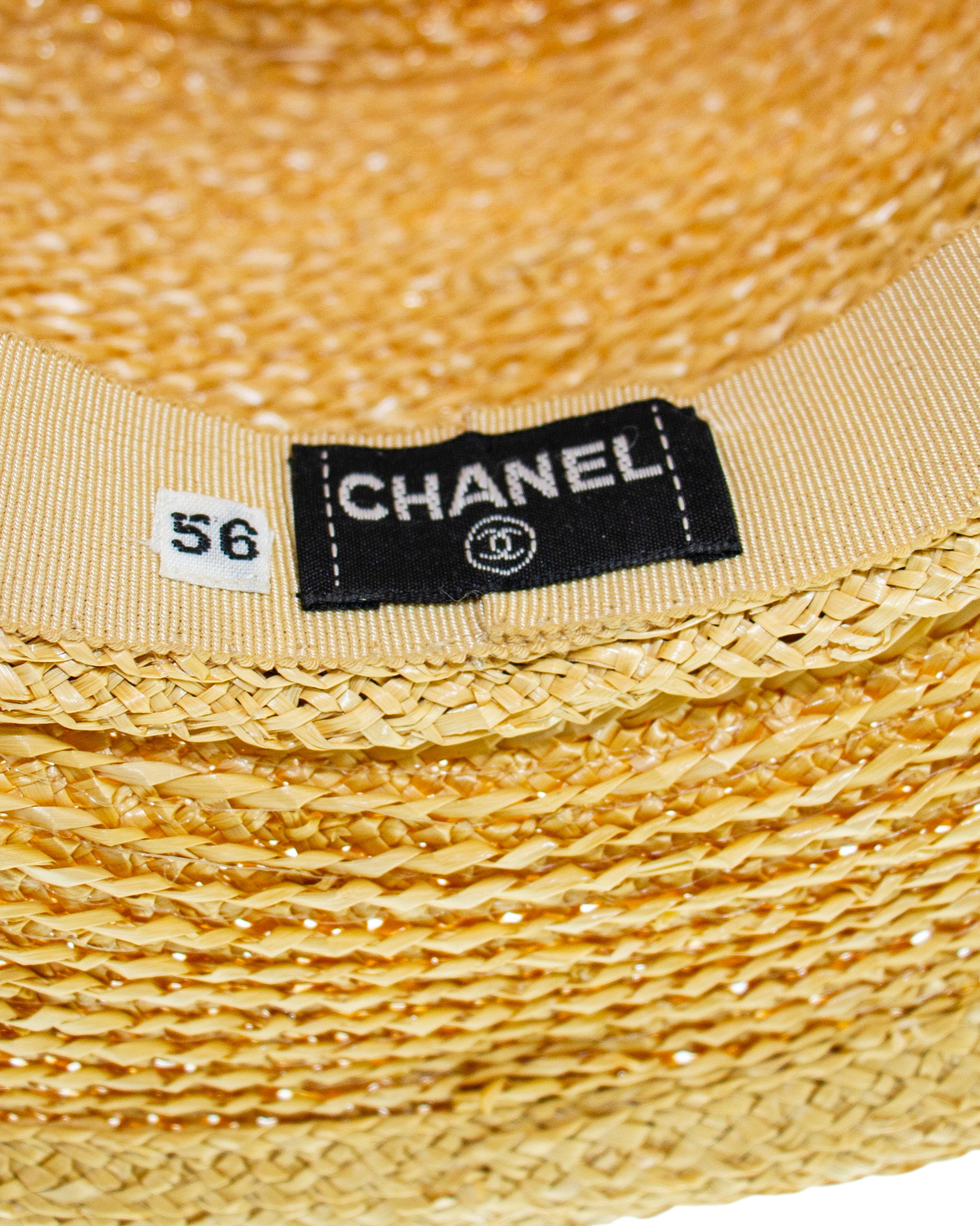  Chapeau Chanel 1990 en paille avec ruban noir Unisexe 