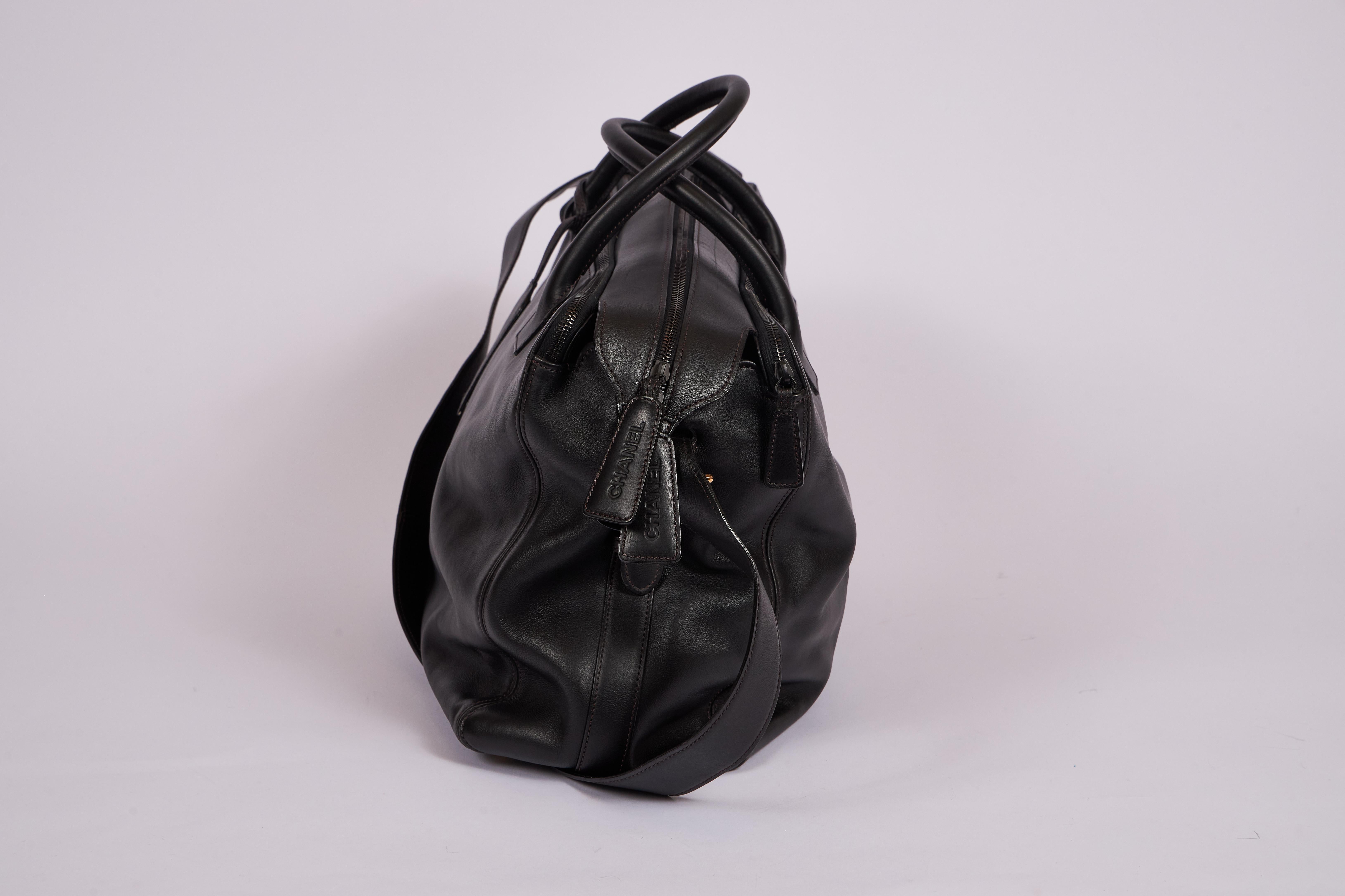 1990's Chanel Vintage Black Leather Unisex Bag For Sale 1