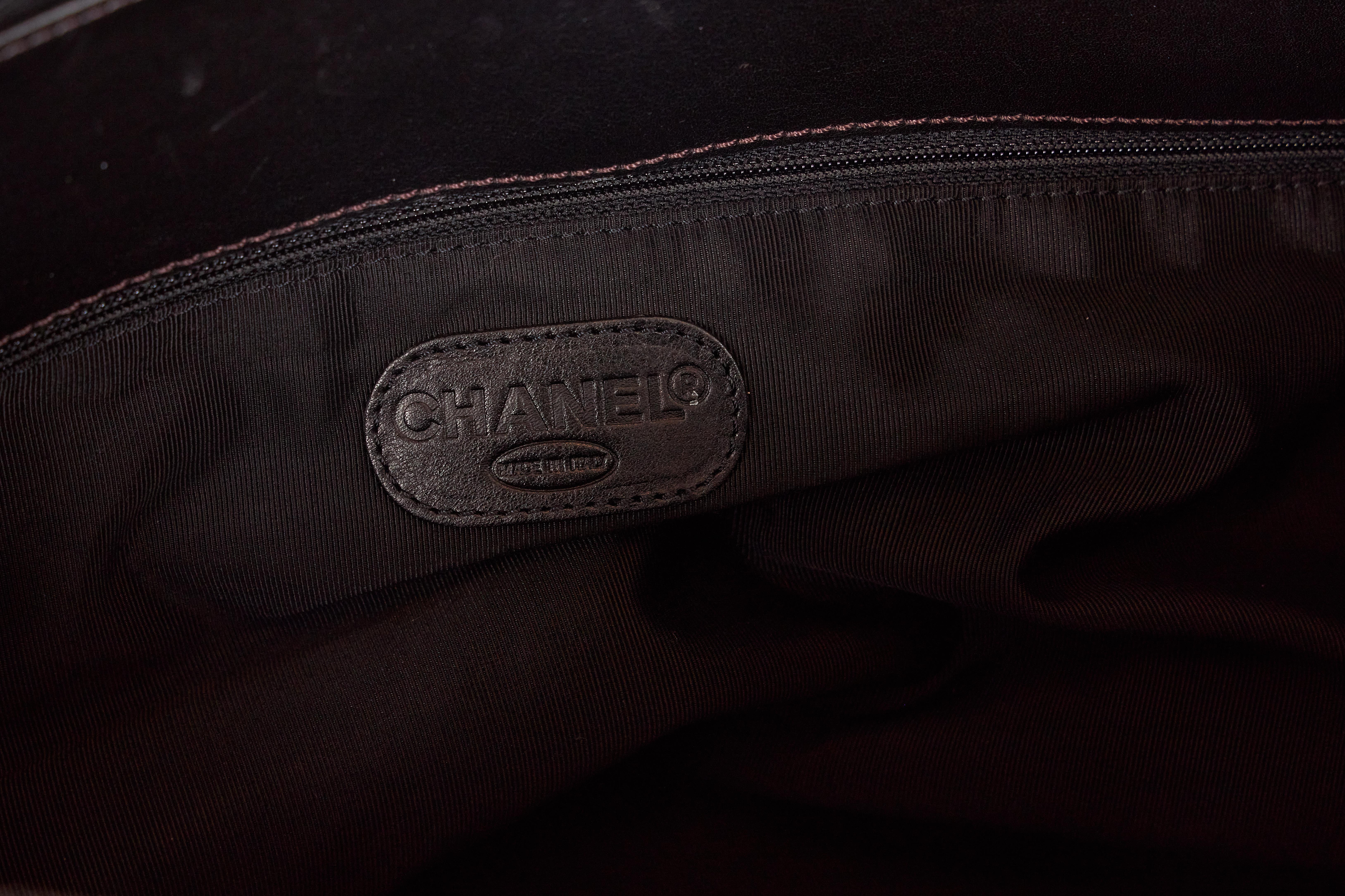 1990's Chanel Vintage Black Leather Unisex Bag For Sale 2