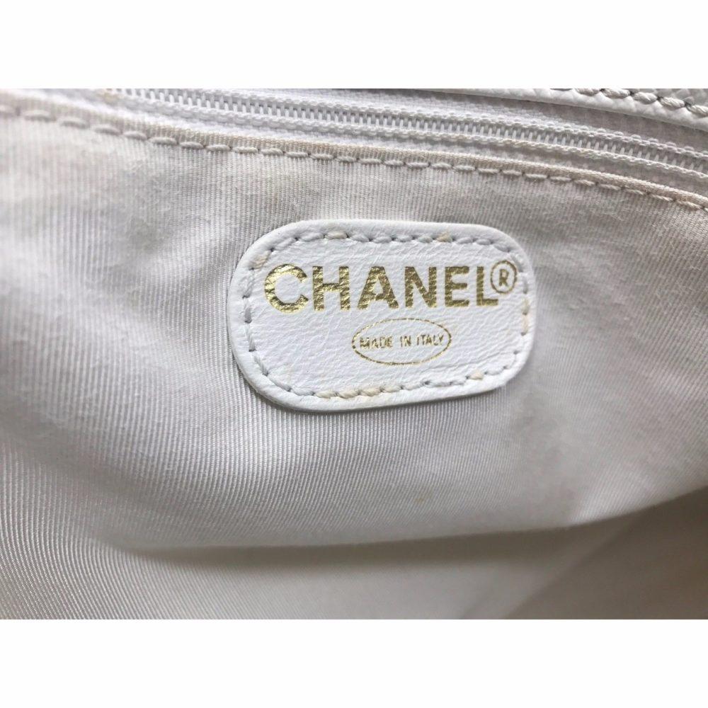 1990s Chanel Vintage White Caviar Leather Duffle Large Travel Bag 3