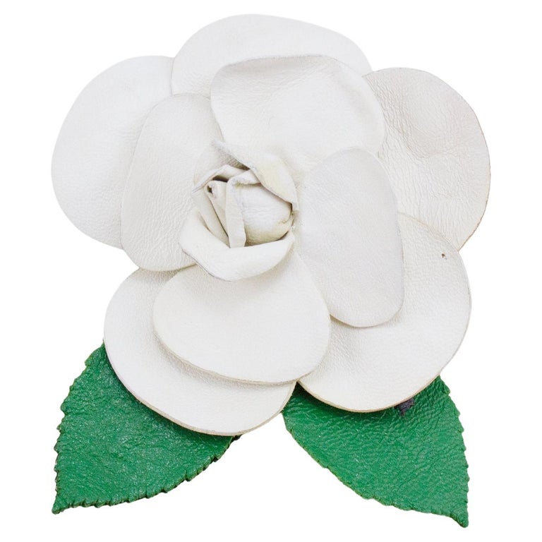 1990s Chanel White and Green Leather Camellia Pin For Sale at 1stDibs