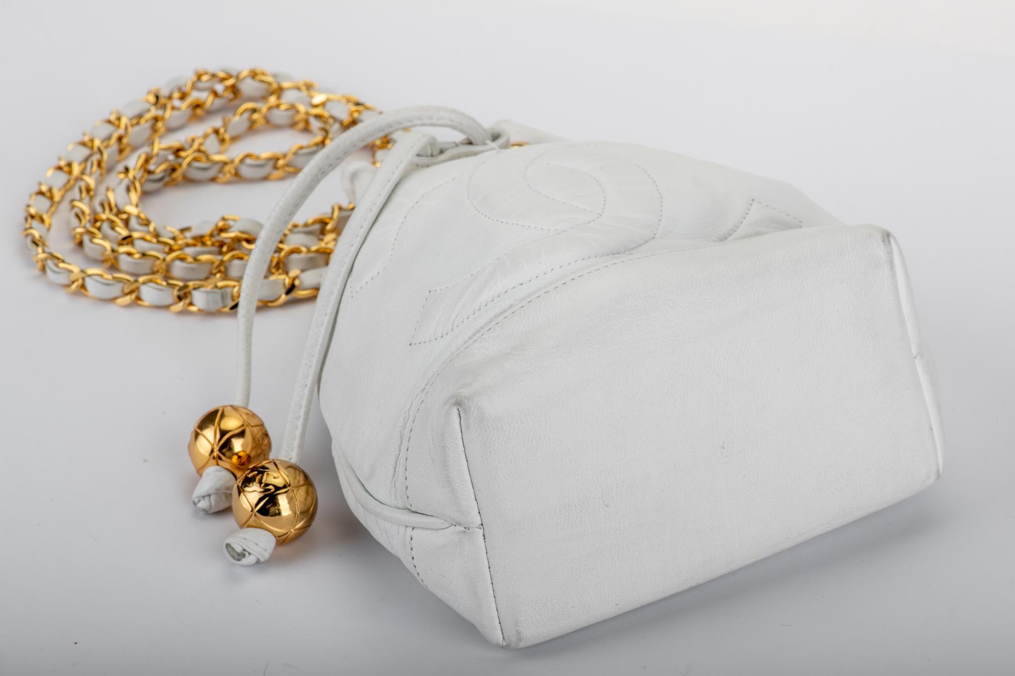 white chanel bucket bag