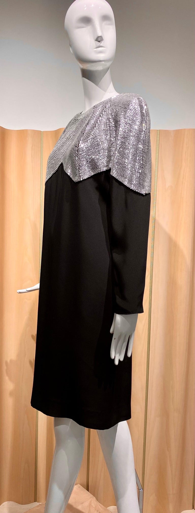 1990s Chloè Black Crepe Beaded Cocktail Dress In Good Condition For Sale In Beverly Hills, CA
