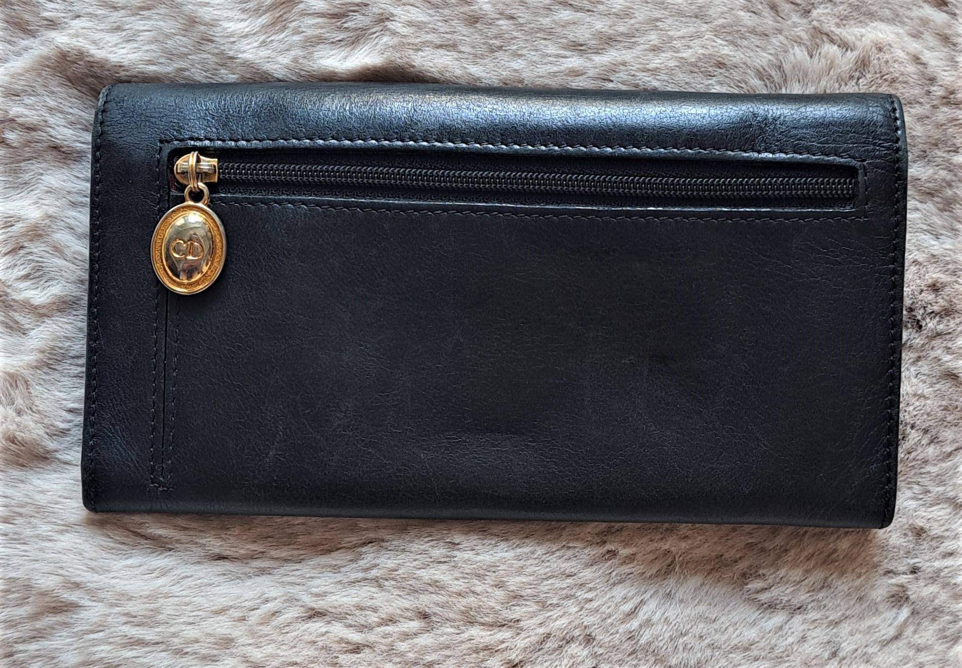 1990s Christian Dior Black Leather Wallet with Logo Charm For Sale 2