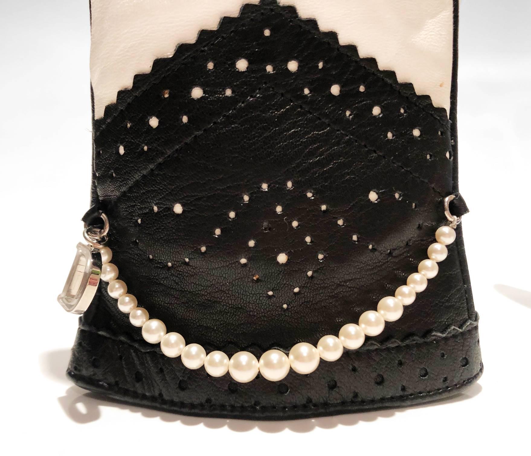 Black 1990s CHRISTIAN DIOR BLACK WHITE LEATHER GLOVES WITH PEARLS
